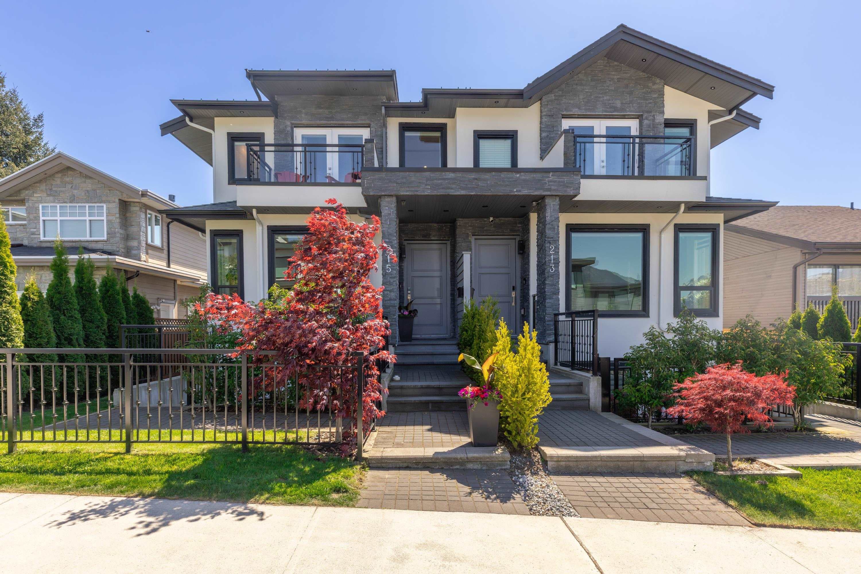 215 E 22nd Street, North Vancouver