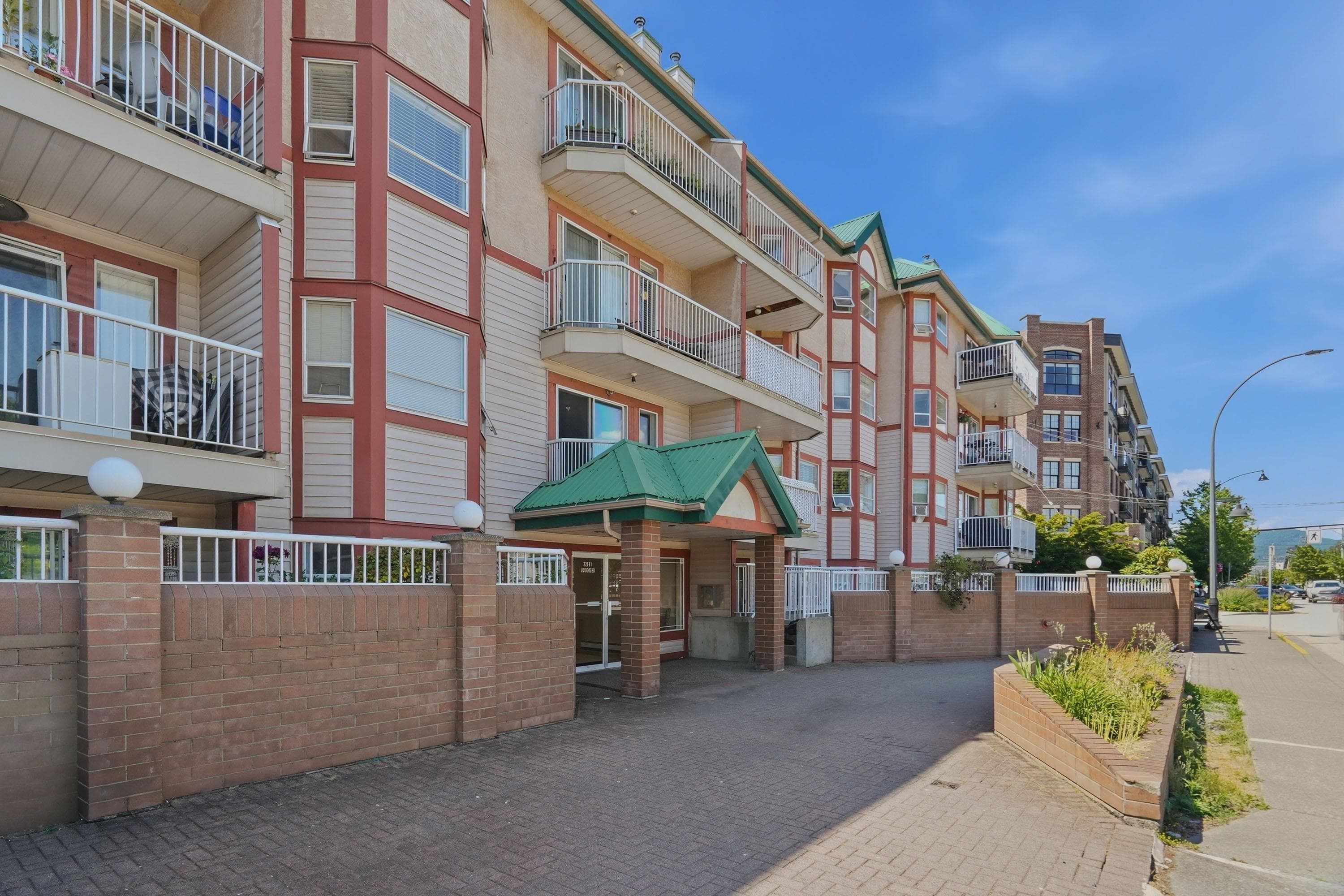 331 - 22661 Lougheed Highway, Maple Ridge, V2X 2V4 — photo 4