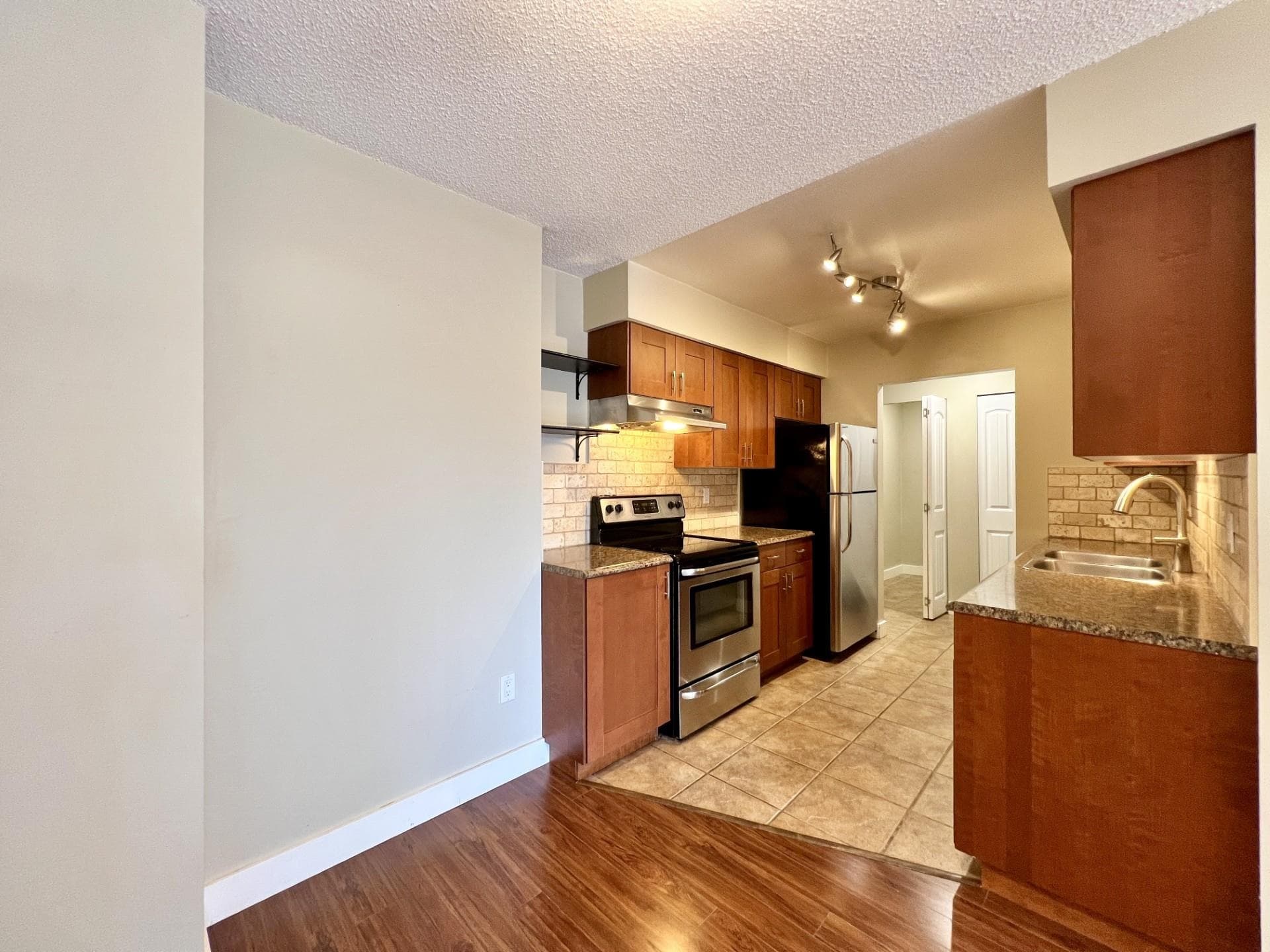 401 - 1210 Pacific Street, Coquitlam, V3B 6K3 — photo 4