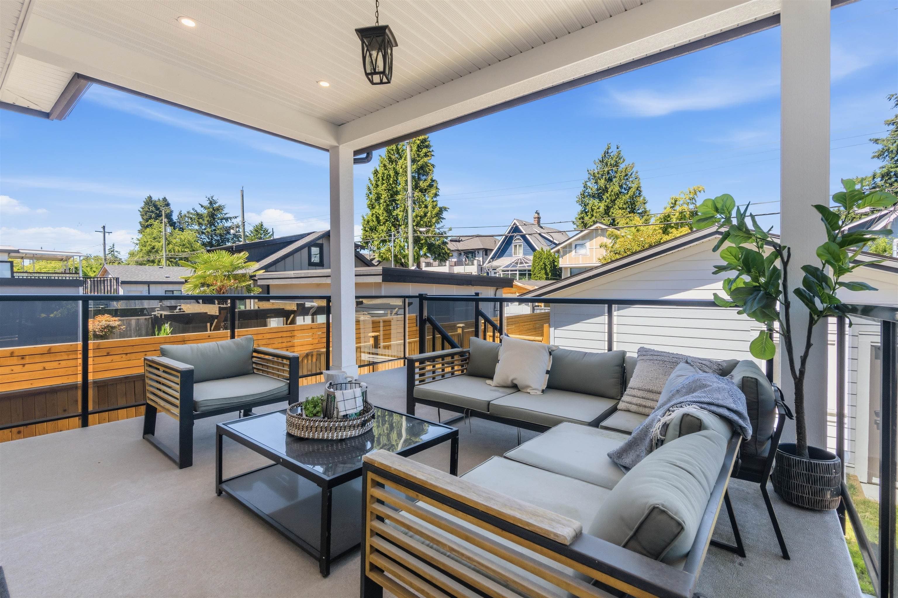 2743 Mcgill Street, Vancouver