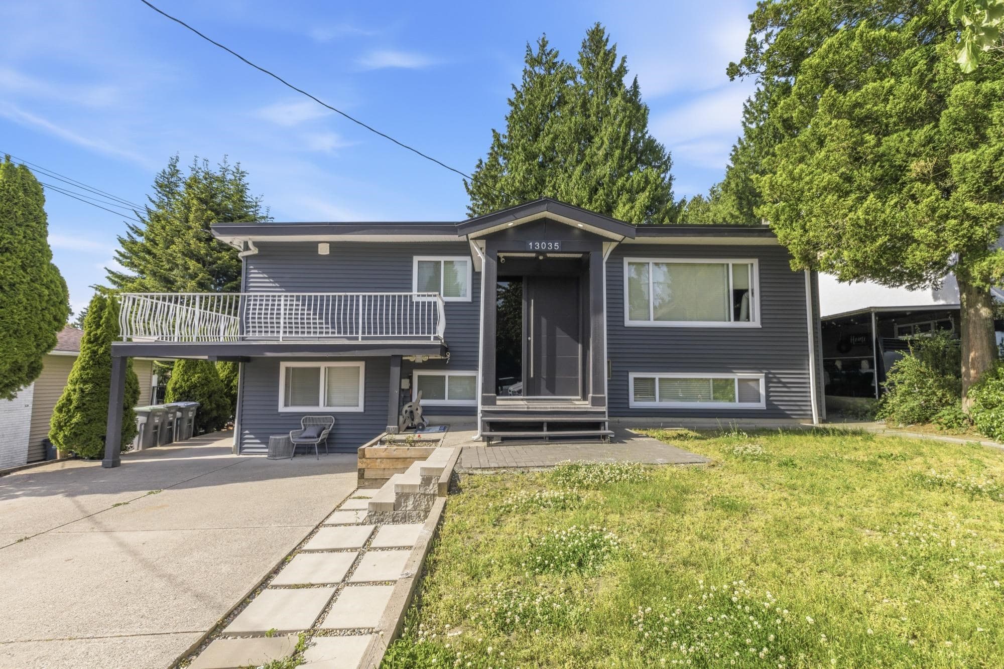 13035 98a Avenue, Surrey, V3T 1C5 — photo 1