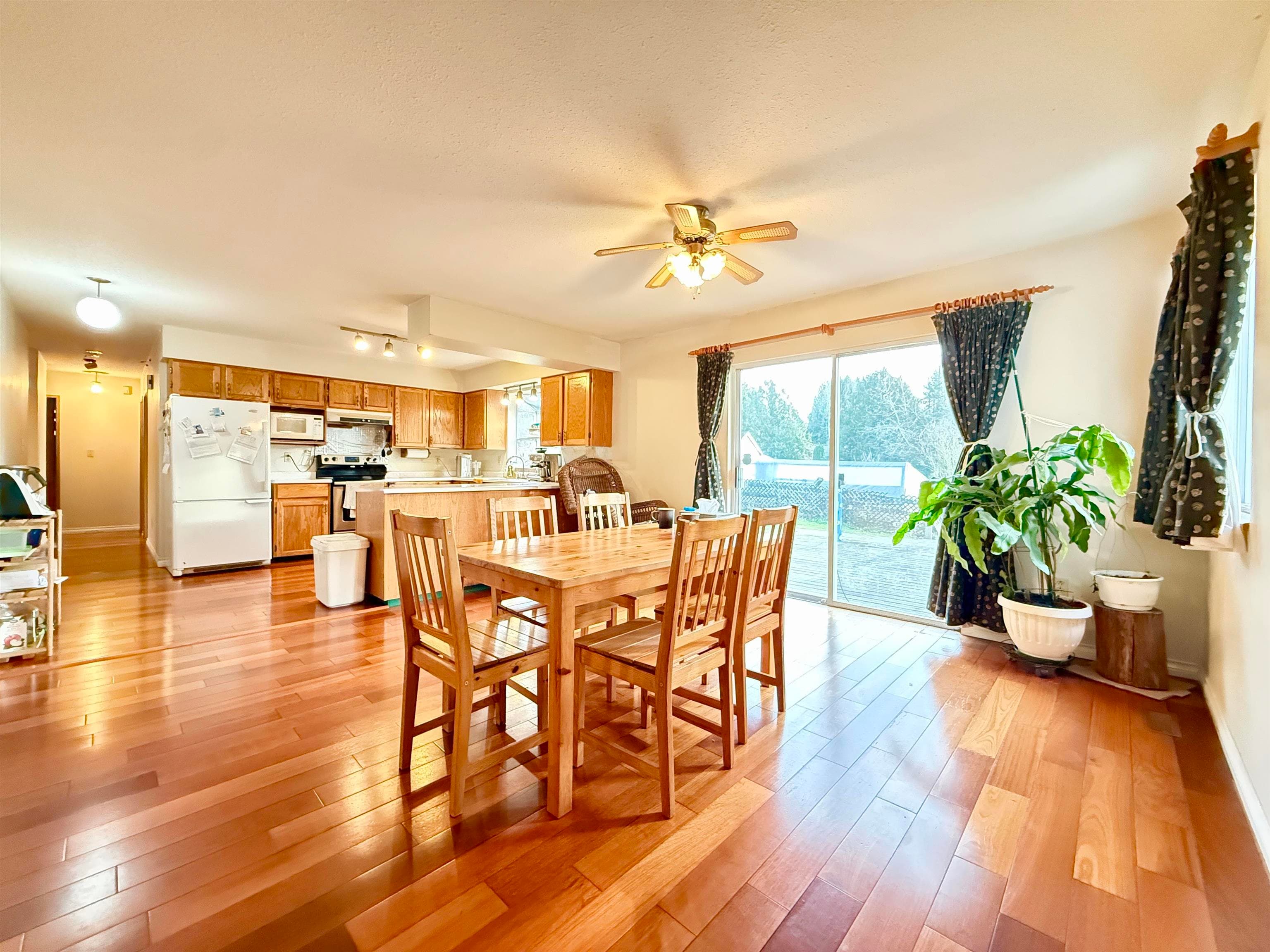 18572 76 Avenue, Surrey, V4N 3G5 — photo 3