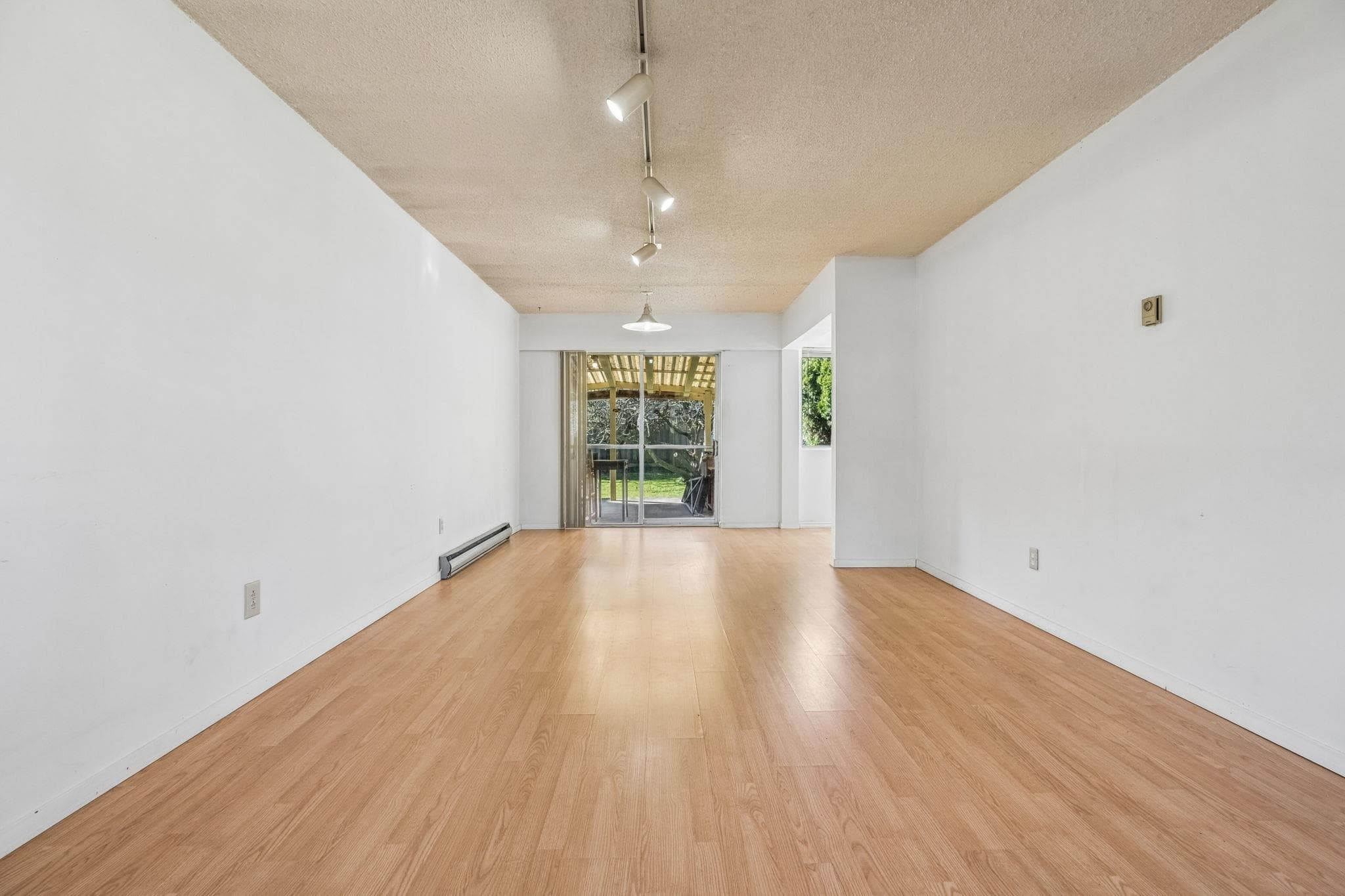 3740 Blundell Road, Richmond, V7C 1G4 — photo 4