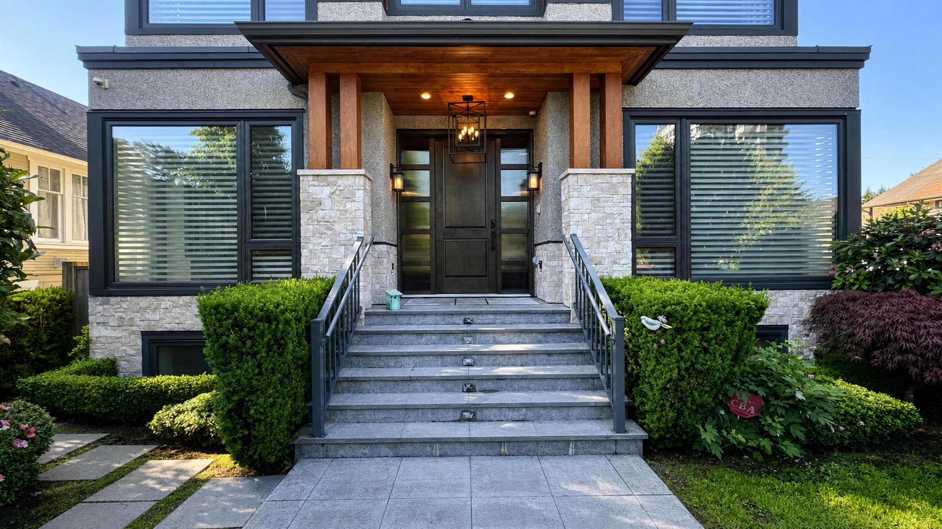 4632 W 11th Avenue, Vancouver, V6R 2M7 — photo 1