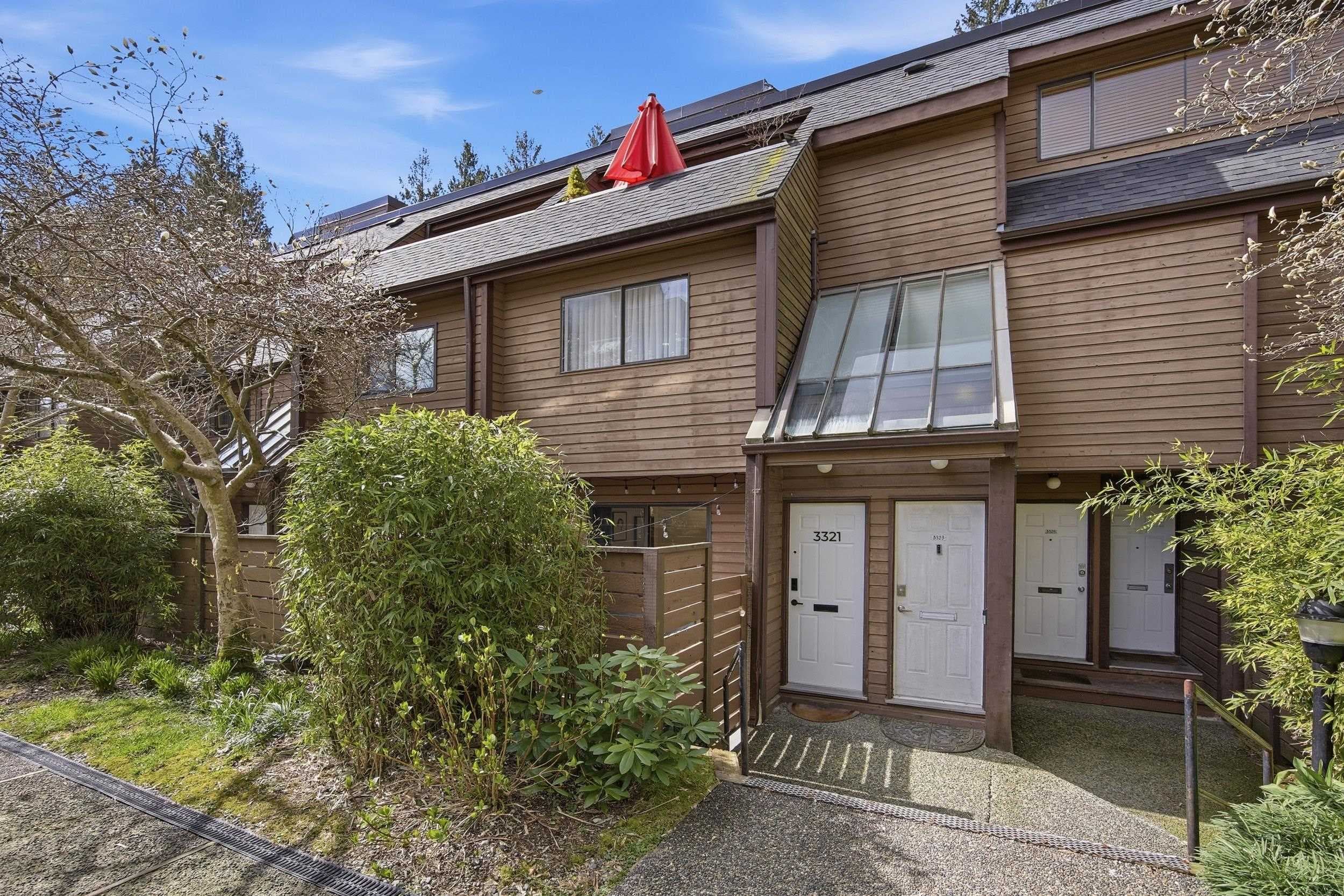 3321 Mountain Highway, North Vancouver