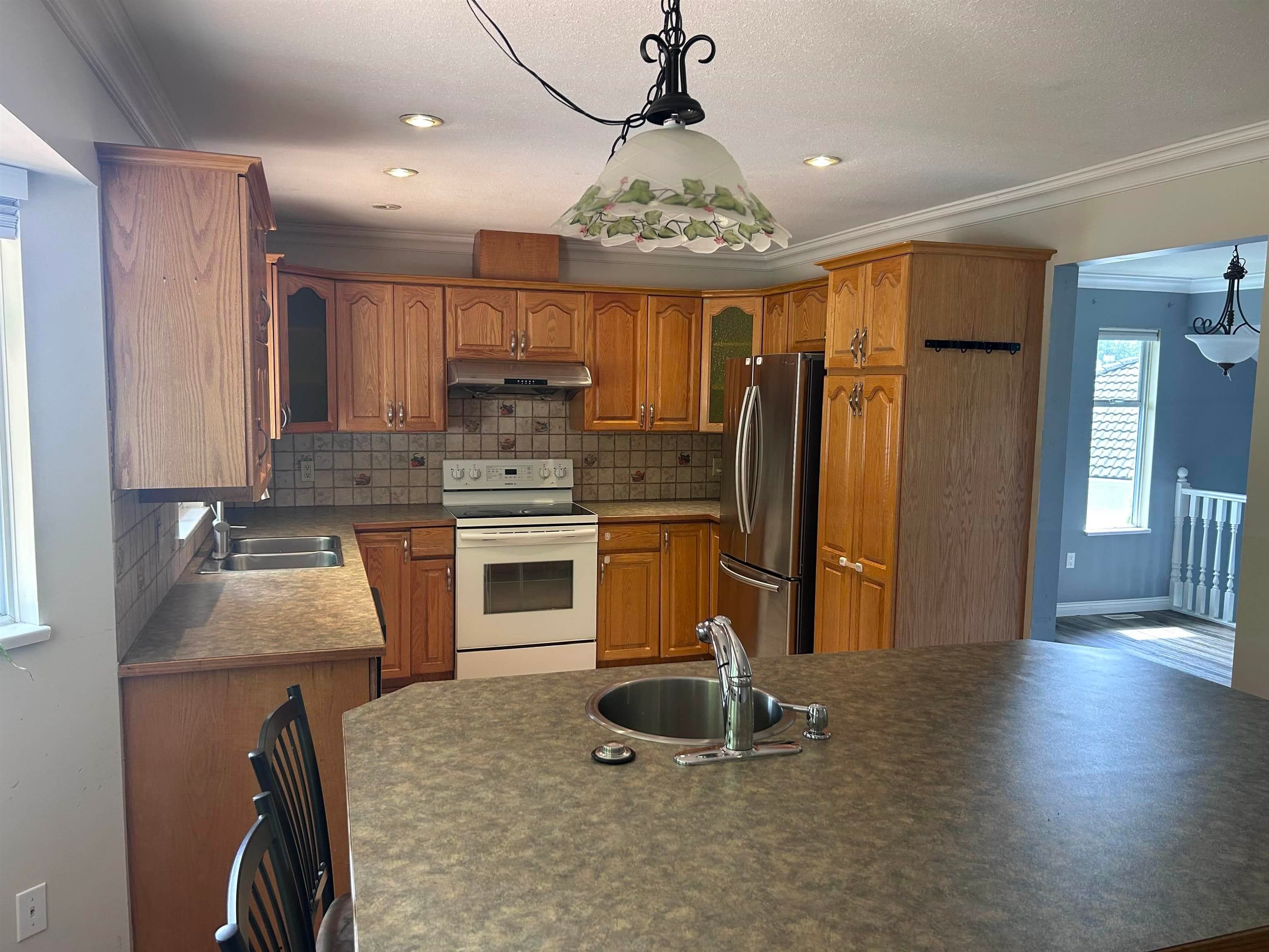 30922 Sandpiper Place, Abbotsford, V2T 5L5 — photo 3