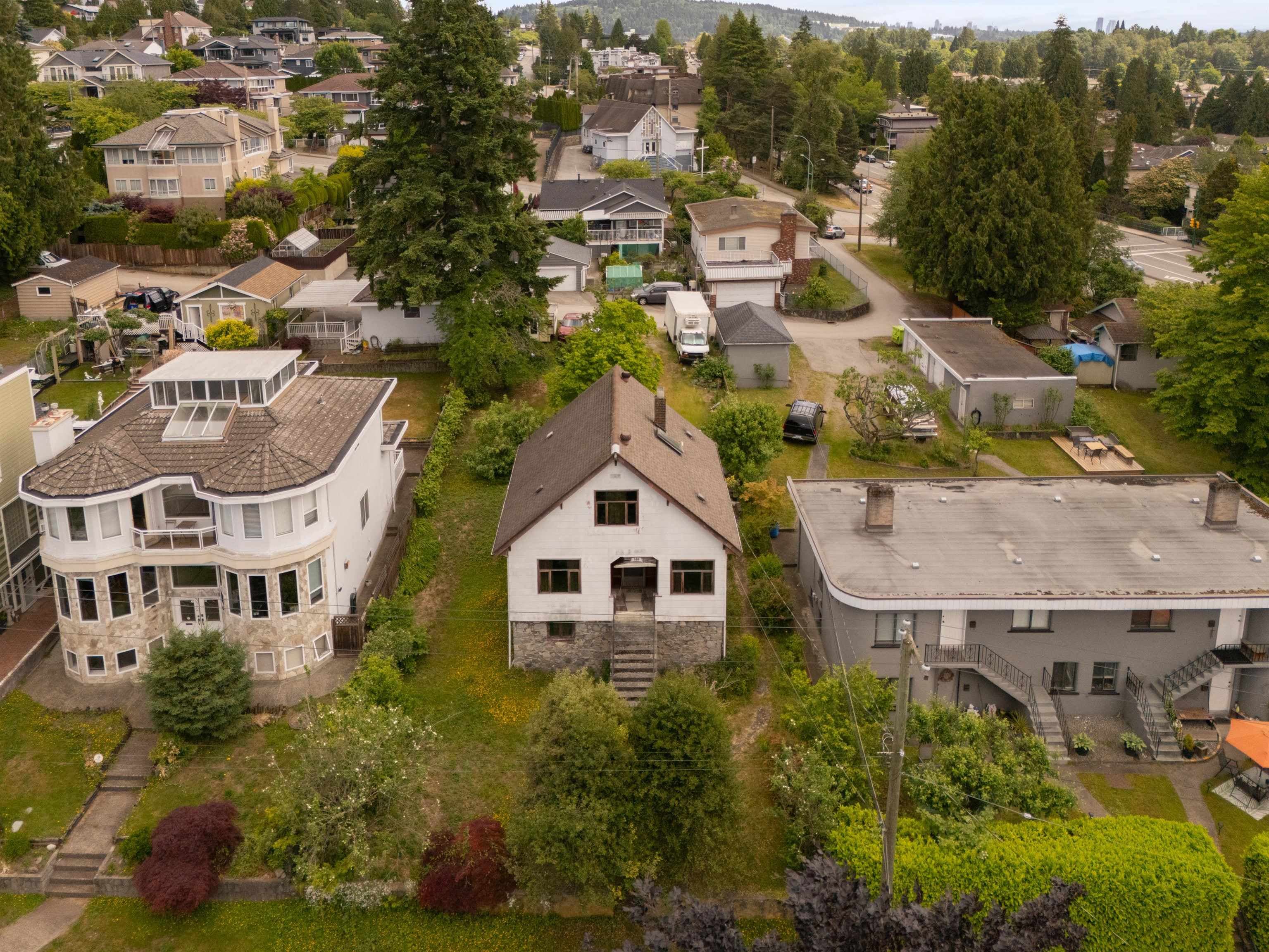 380 Delta Avenue, Burnaby