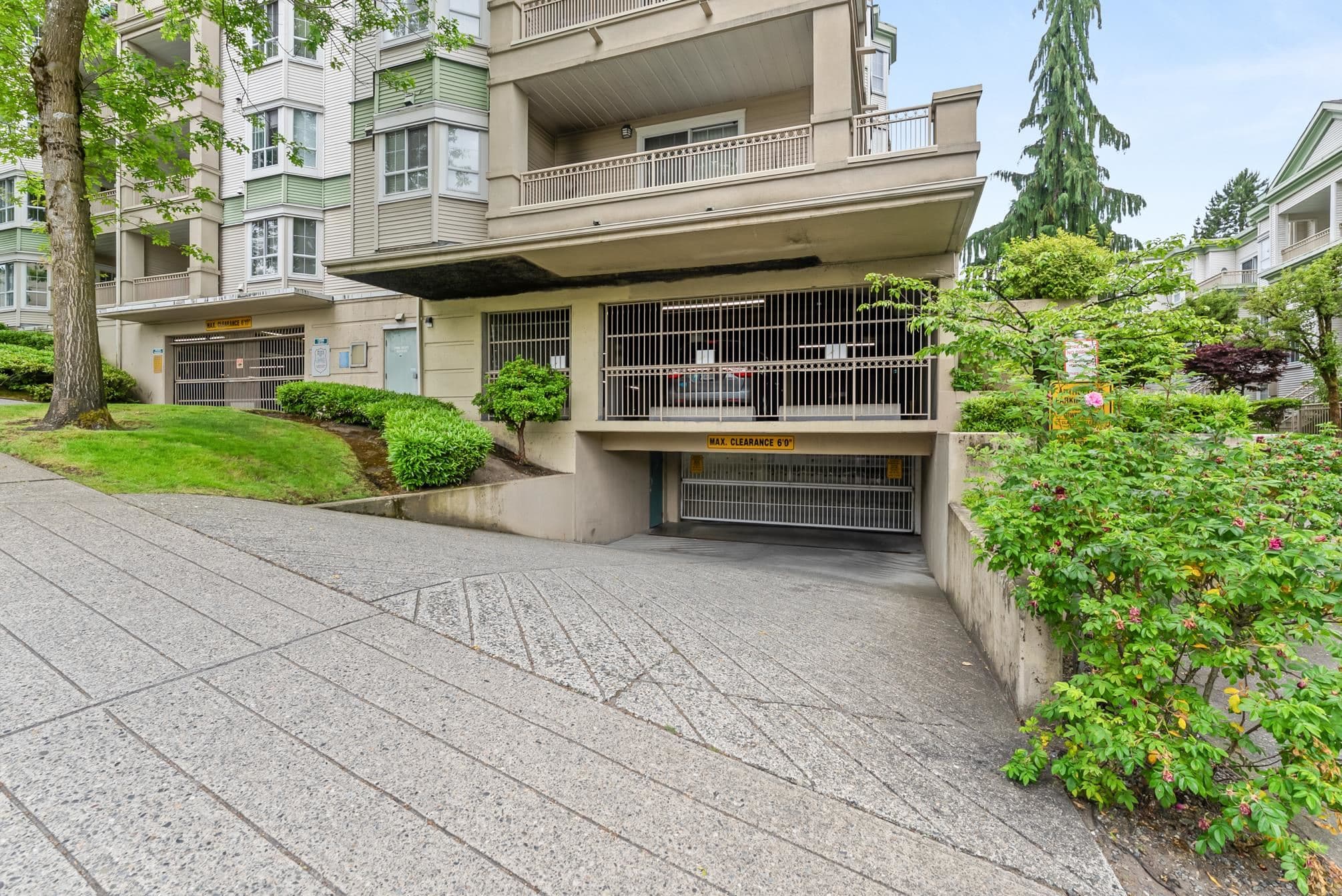 323 - 15268 W 105 Ave Avenue, Surrey, V3R 0W8 — photo 3
