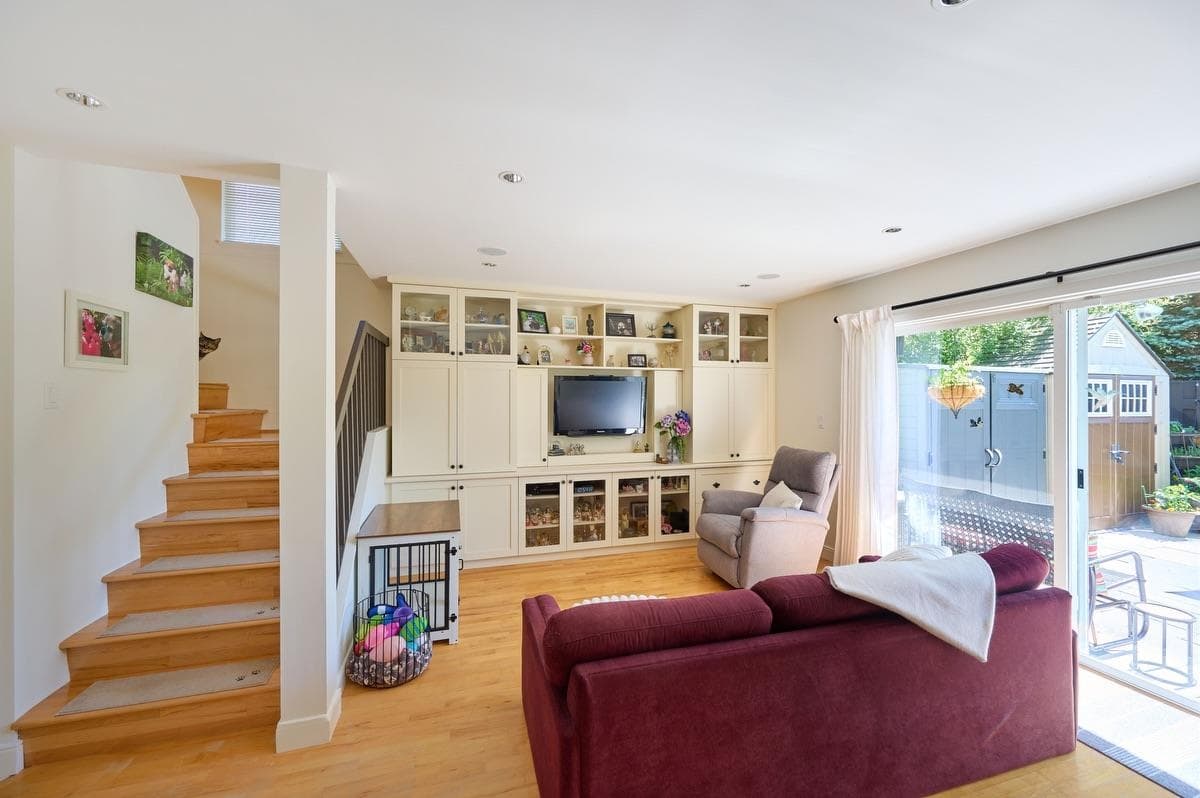 4627 Hoskins Road, North Vancouver, V7K 2R2 — photo 4