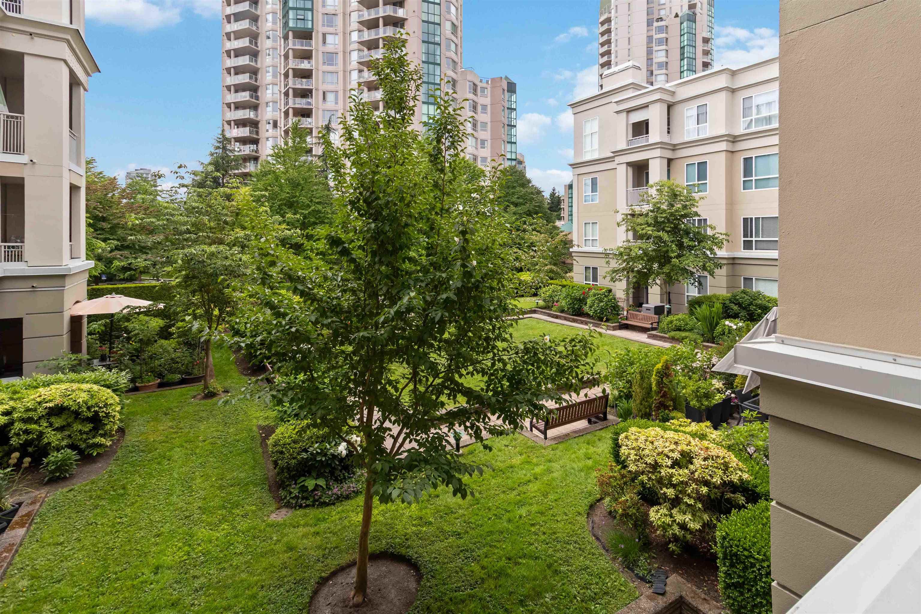 226 - 3098 Guildford Way, Coquitlam, V3B 7W8 — photo 1