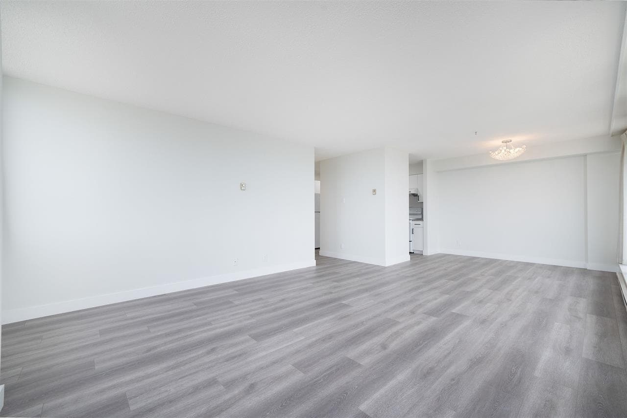 2102 - 6540 Burlington Avenue, Burnaby, V5H 4G3 — photo 5