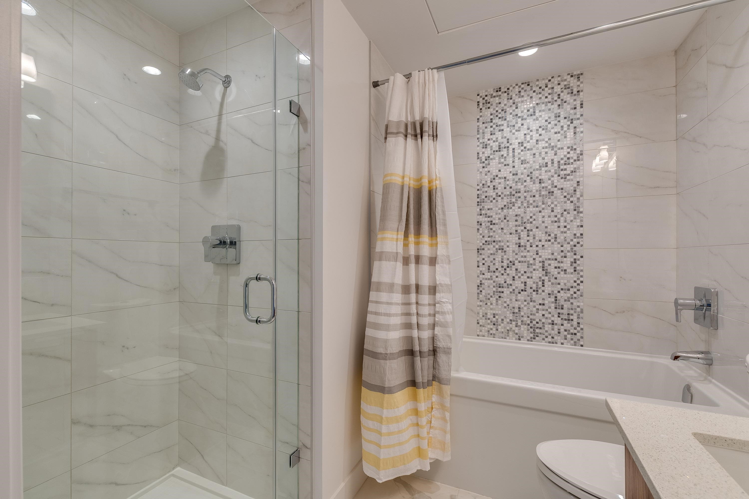 2105 - 1283 Howe Street, Vancouver, V6Z 1C1 — photo 5