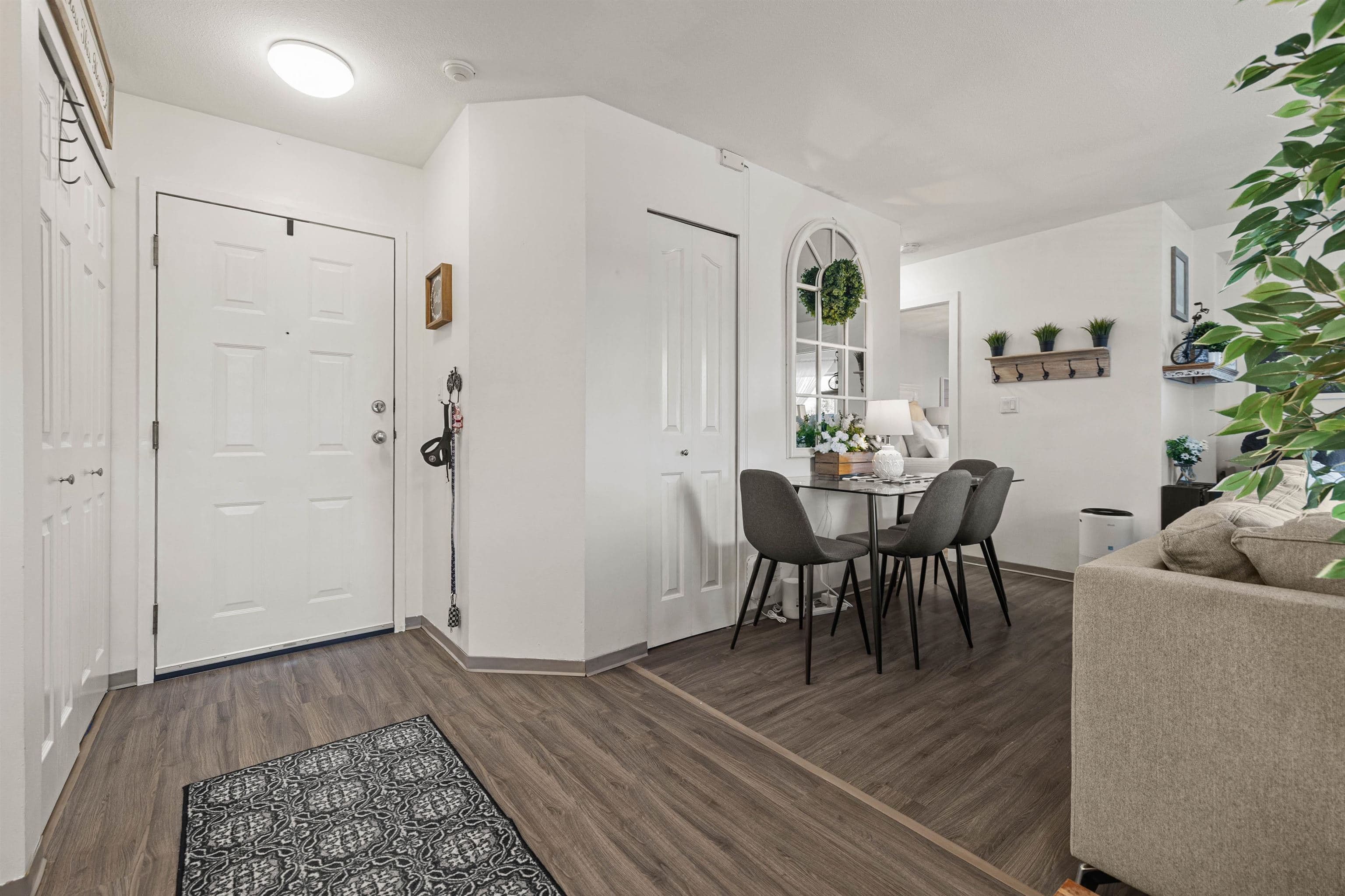 206 - 46351 Yale Road, Chilliwack, V2P 2P8 — photo 3