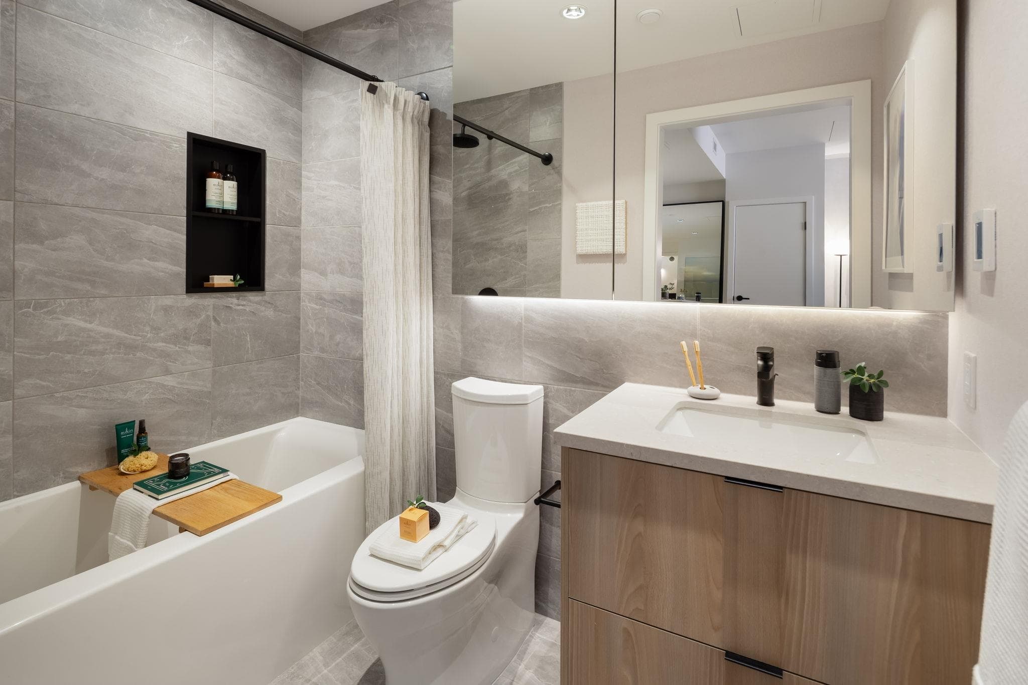 725 - 8633 River District Crossing, Vancouver, V5S 4N4 — photo 3