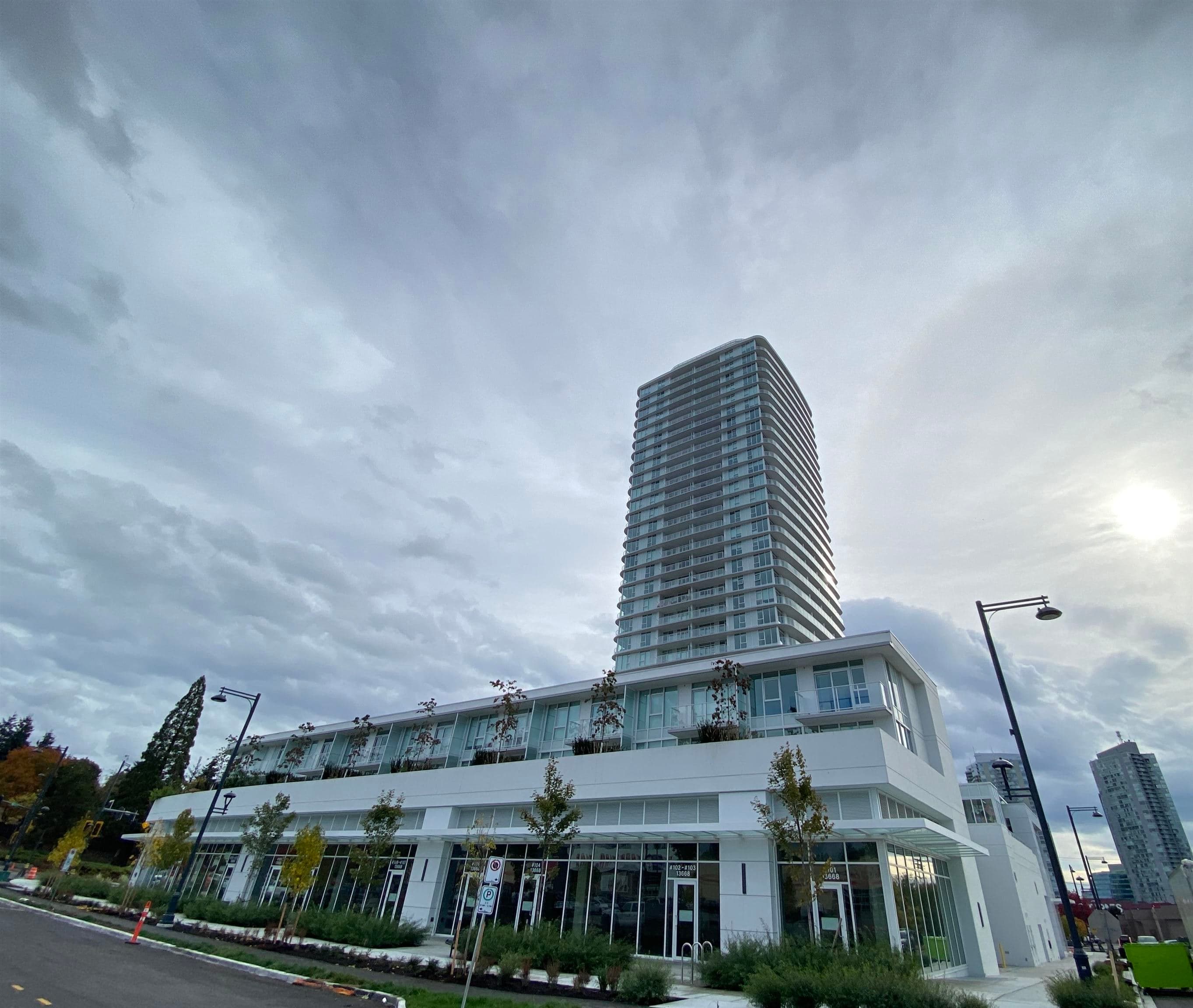 602 - 13685 102 Avenue, Surrey, V3T 0S2 — photo 1