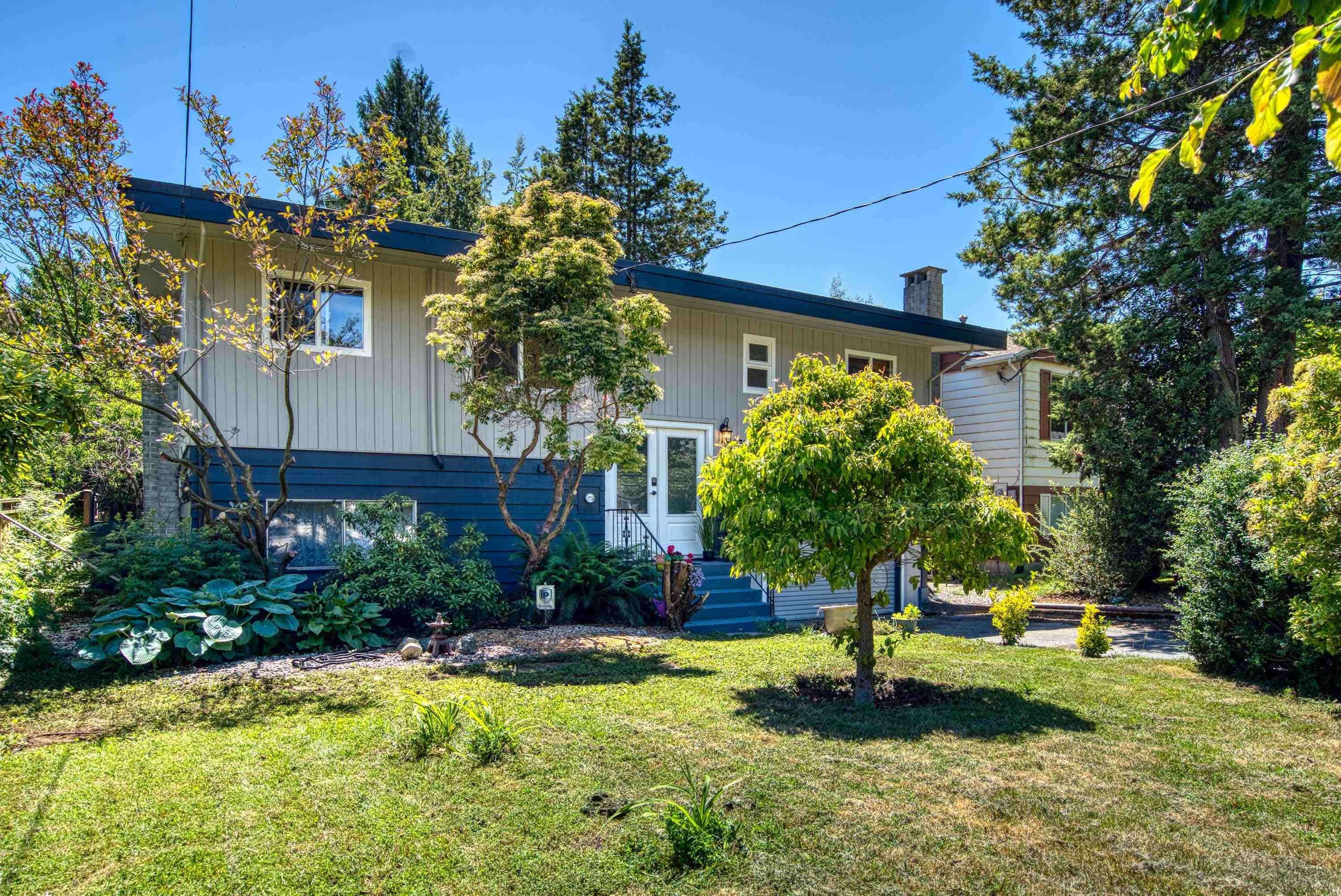 13750 Blackburn Avenue, White Rock