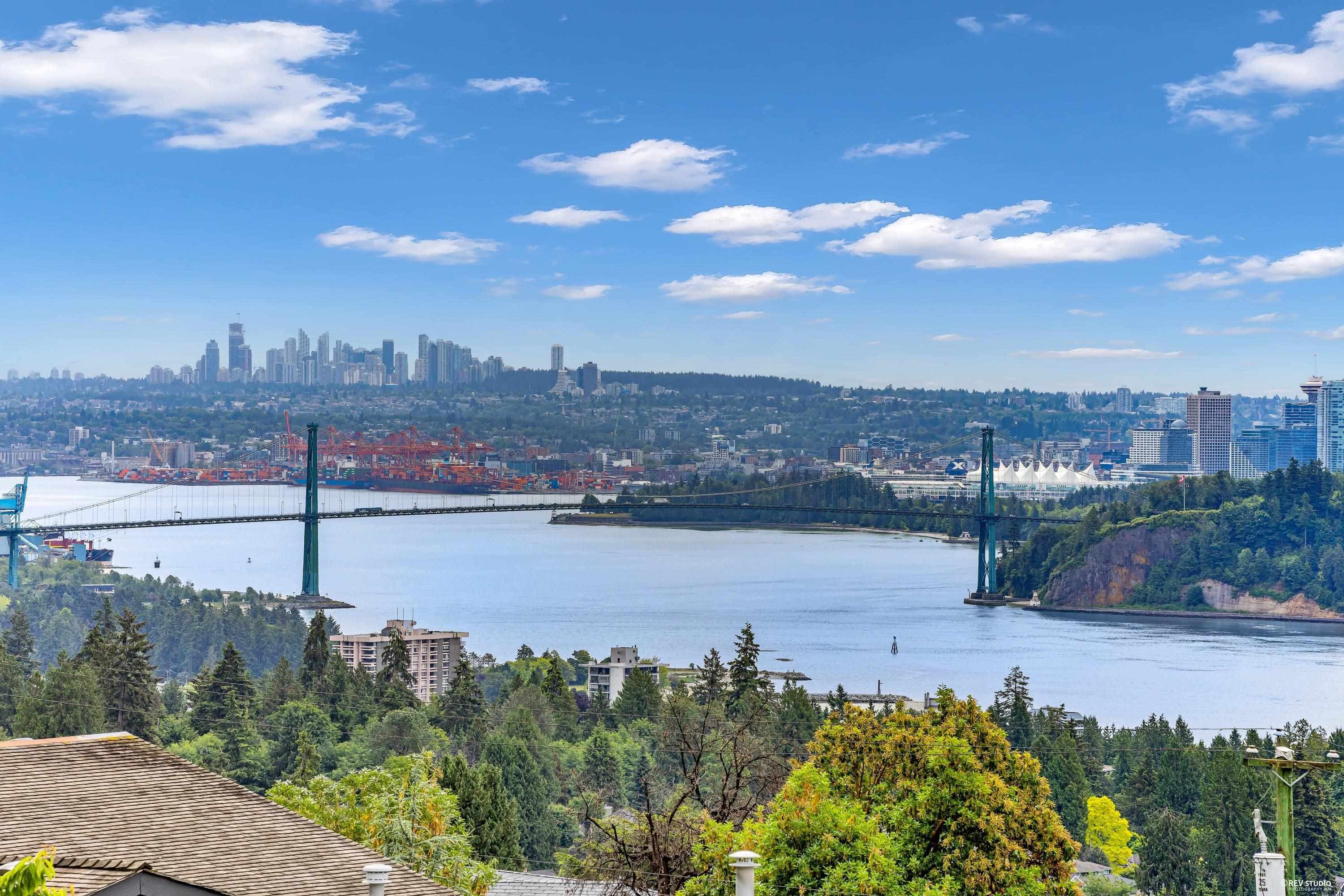2340 Orchard Lane, West Vancouver, V7V 4X6 — photo 2