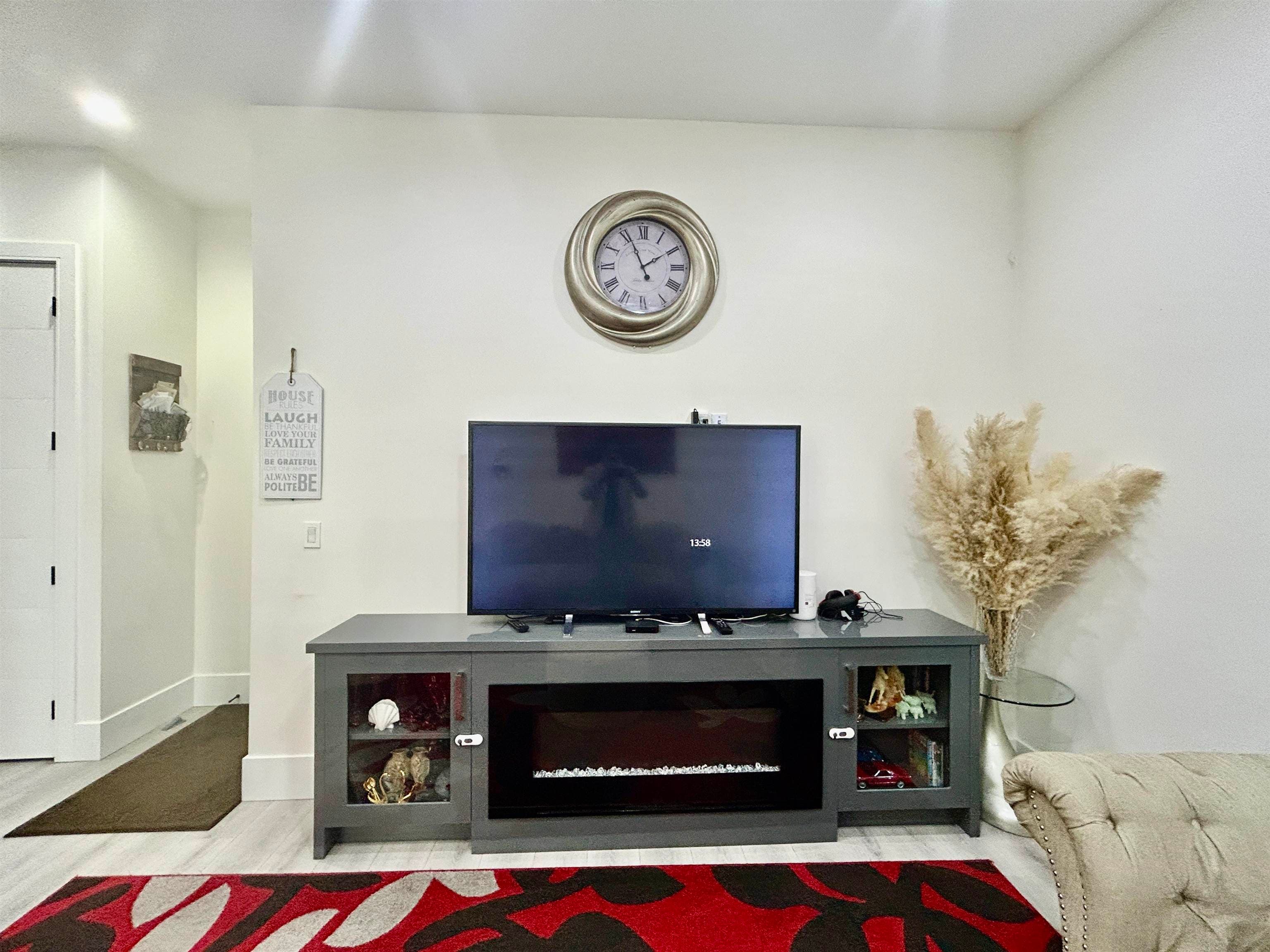 18384 60 Avenue, Surrey, V3S 1V8 — photo 5