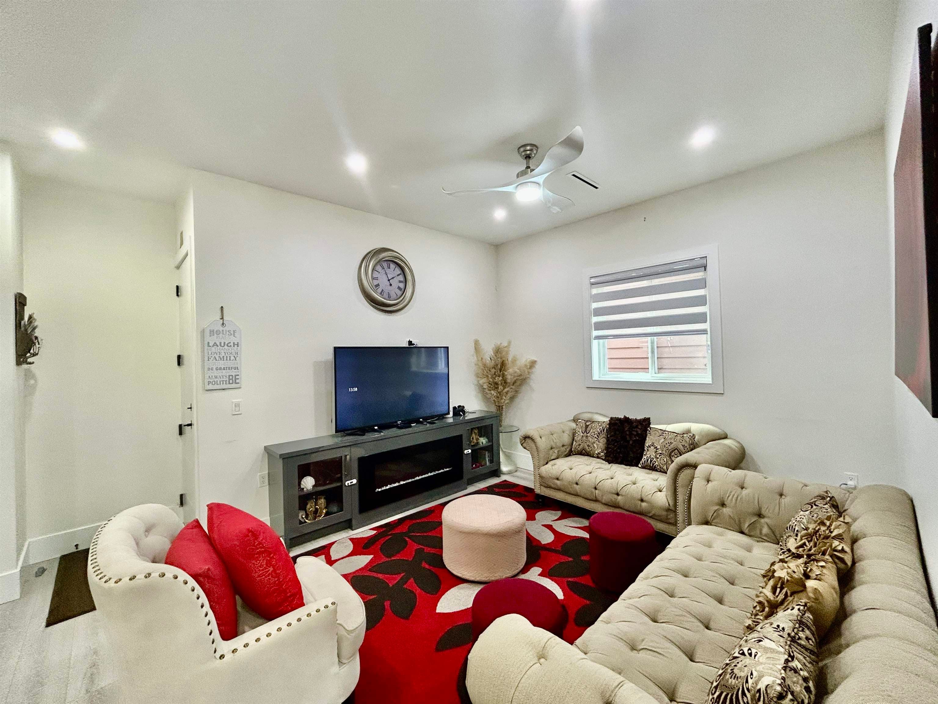 18384 60 Avenue, Surrey, V3S 1V8 — photo 4