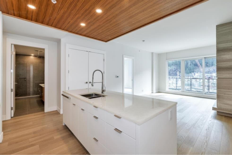 205 - 6707 Nelson Avenue, West Vancouver, V7W 0A4 — photo 4
