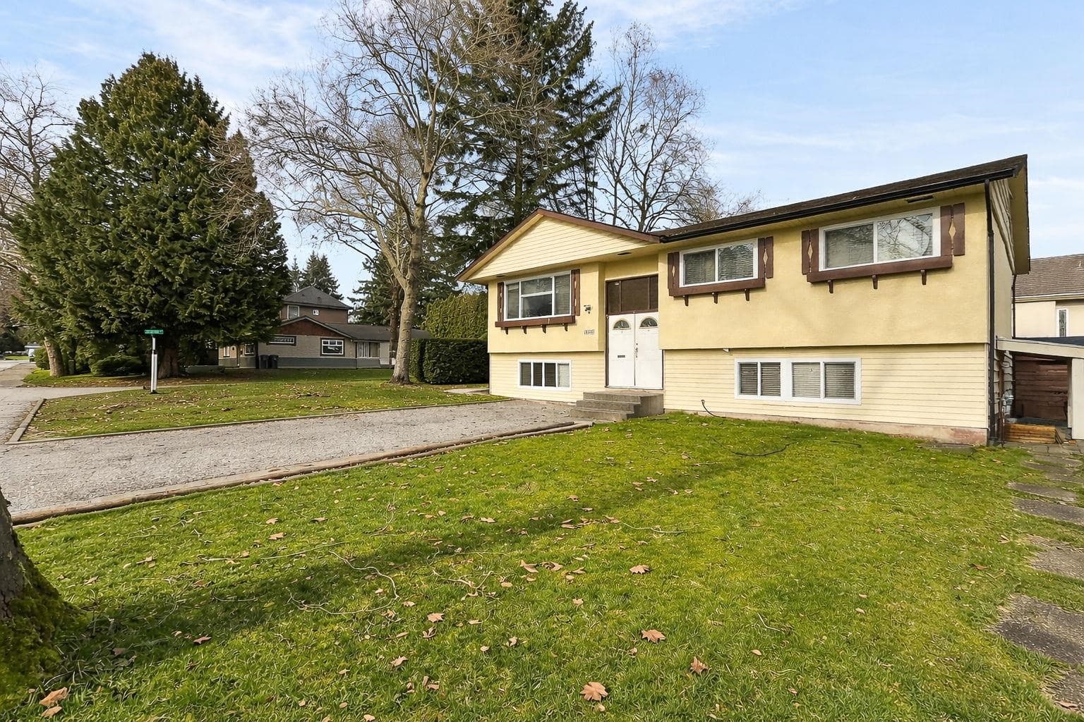 12959 Carluke Crescent, Surrey, V3V 6R5 — photo 2