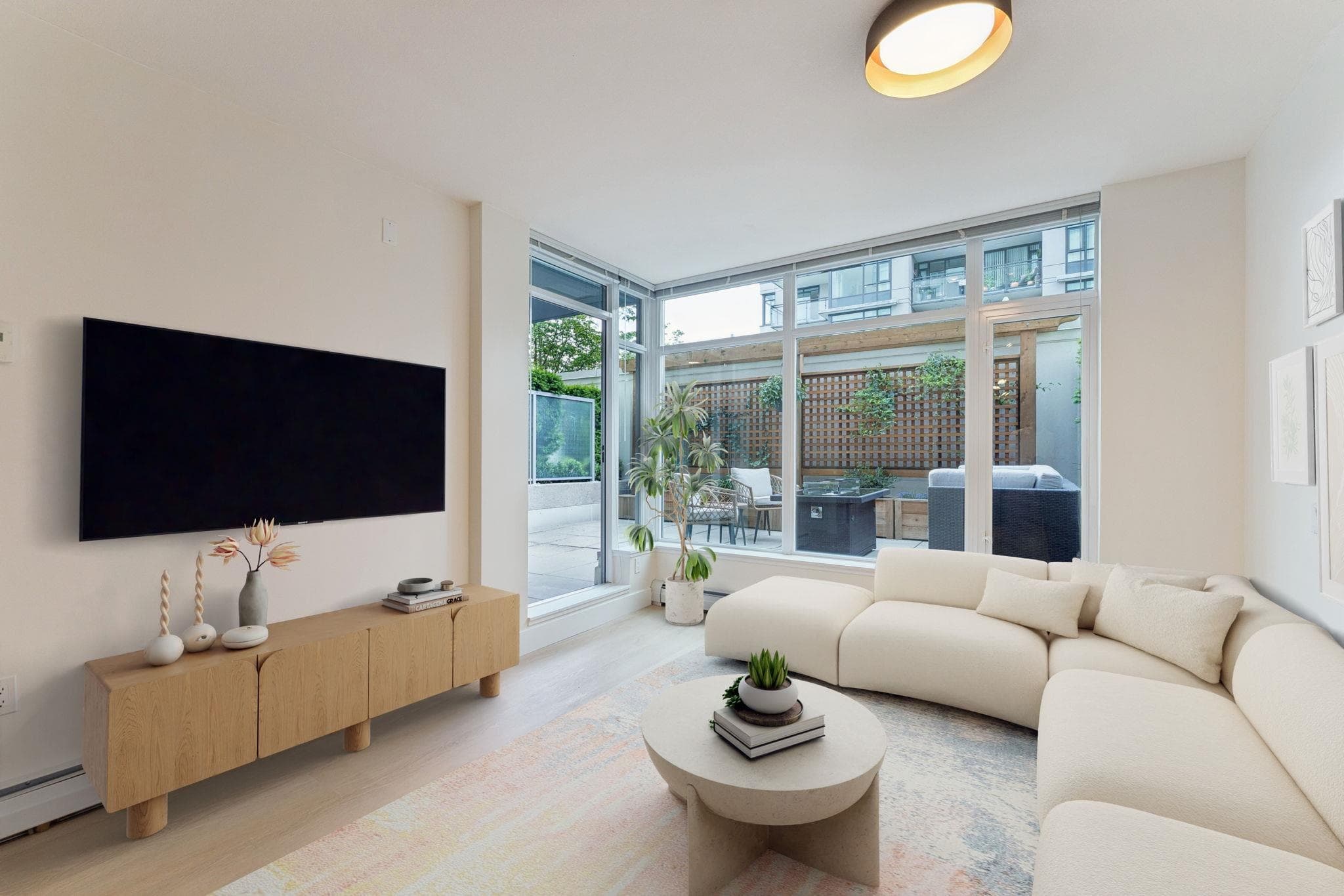 306 - 1320 Chesterfield Avenue, North Vancouver