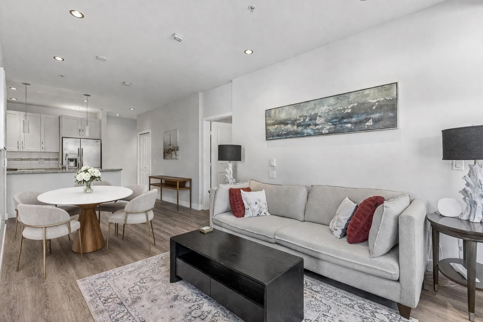 207 - 116 W 23rd Street, North Vancouver