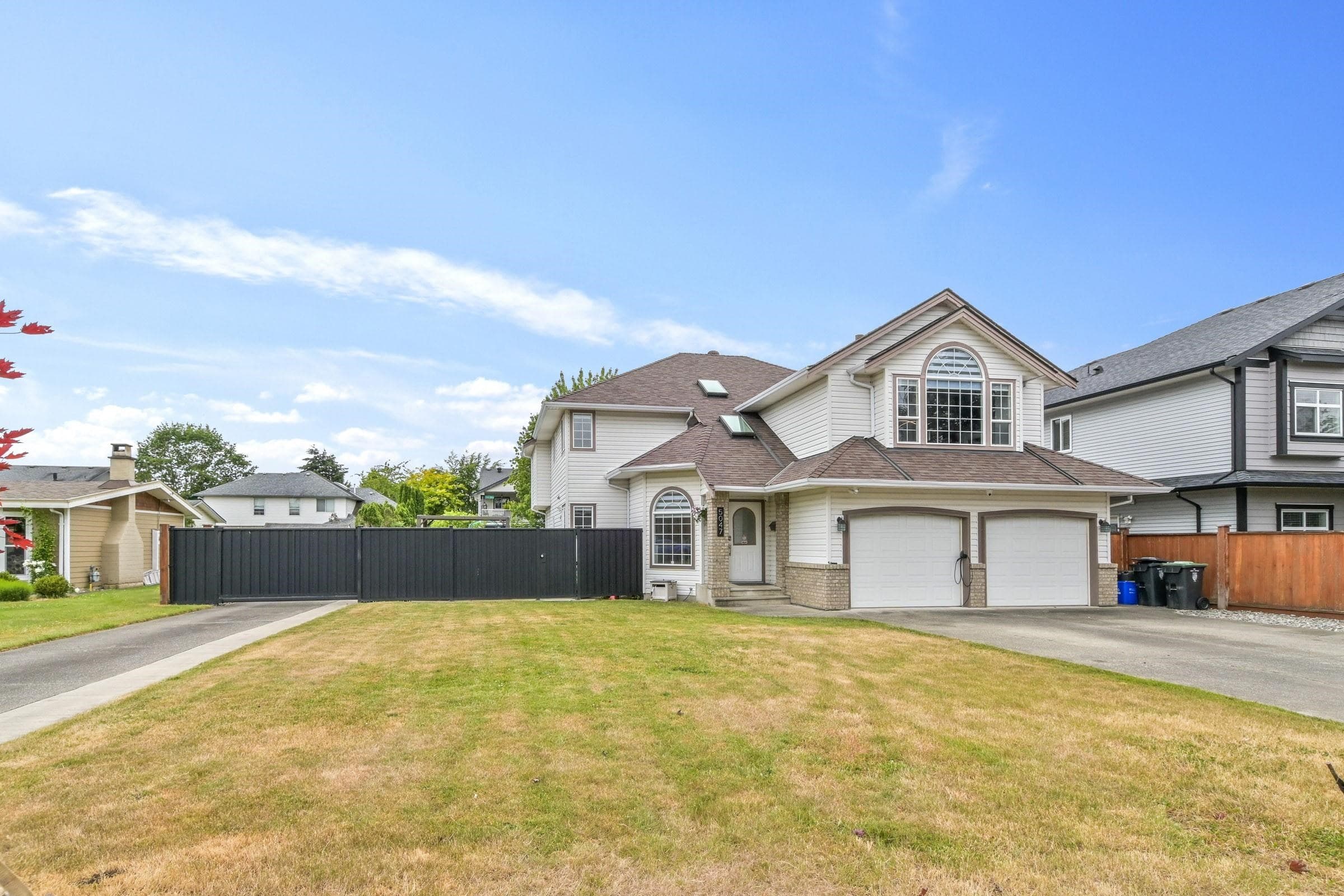 5047 215 Street, Langley, V3A 5B9 — photo 2