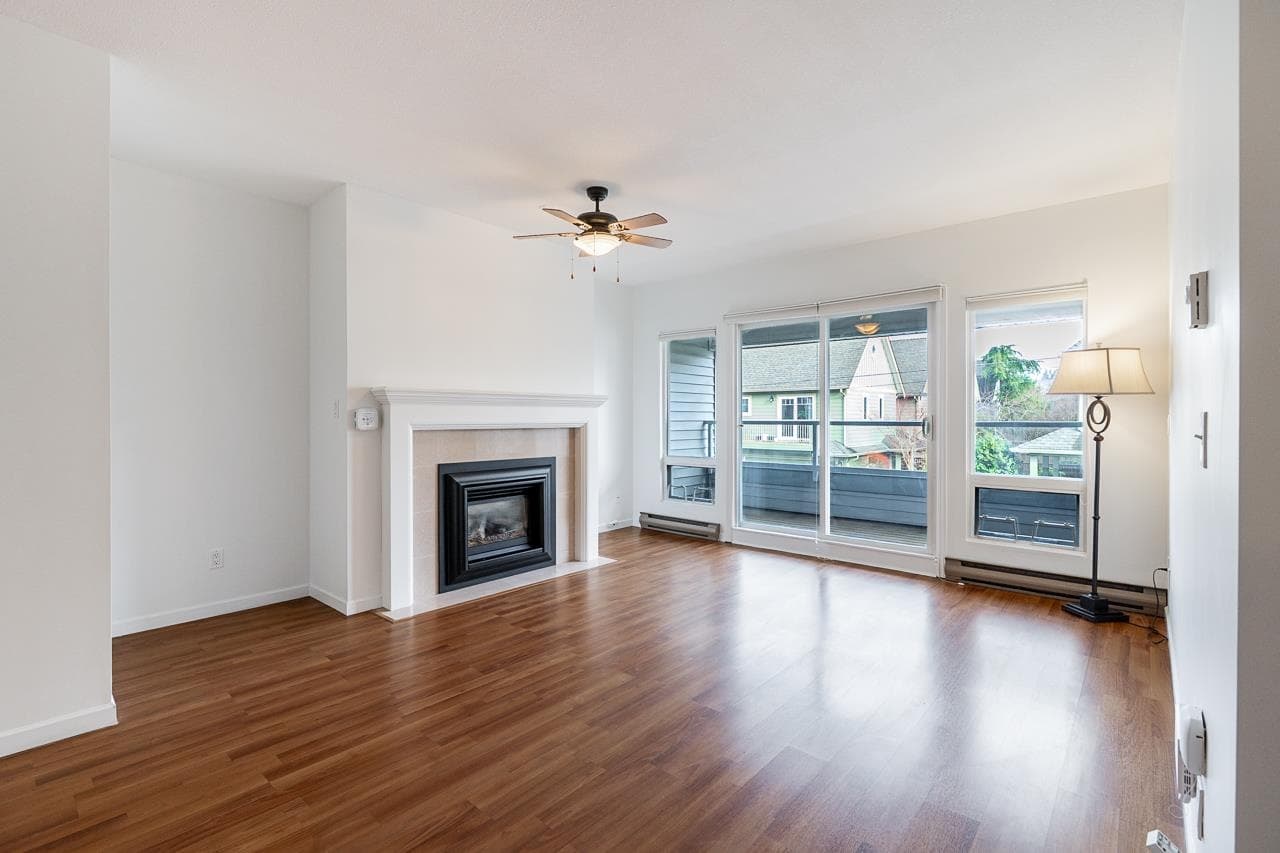 208 - 4989 47 Avenue, Ladner, V4K 1R1 — photo 2