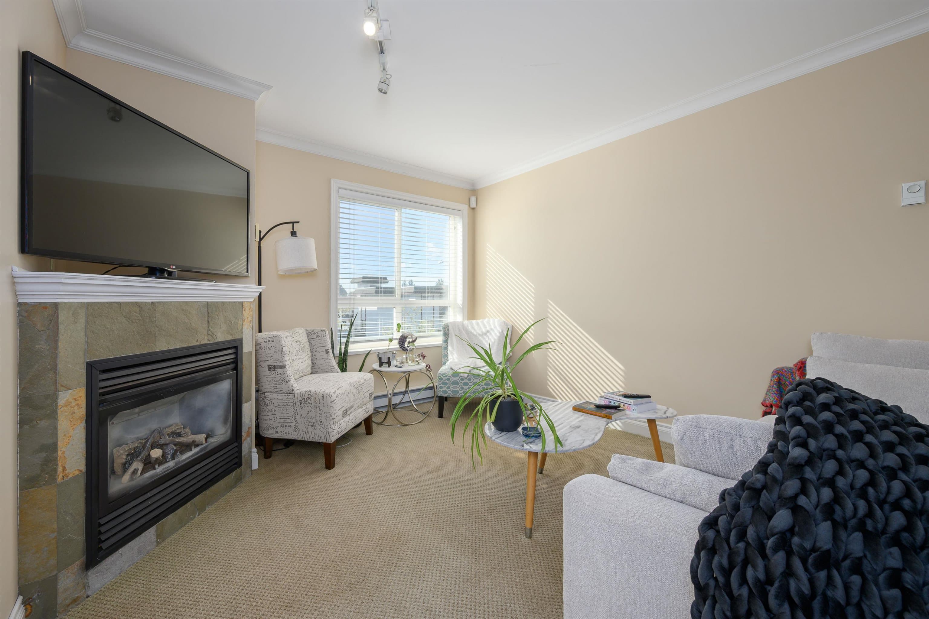 201 - 128 W 21st Street, North Vancouver, V7M 1Y9 — photo 3
