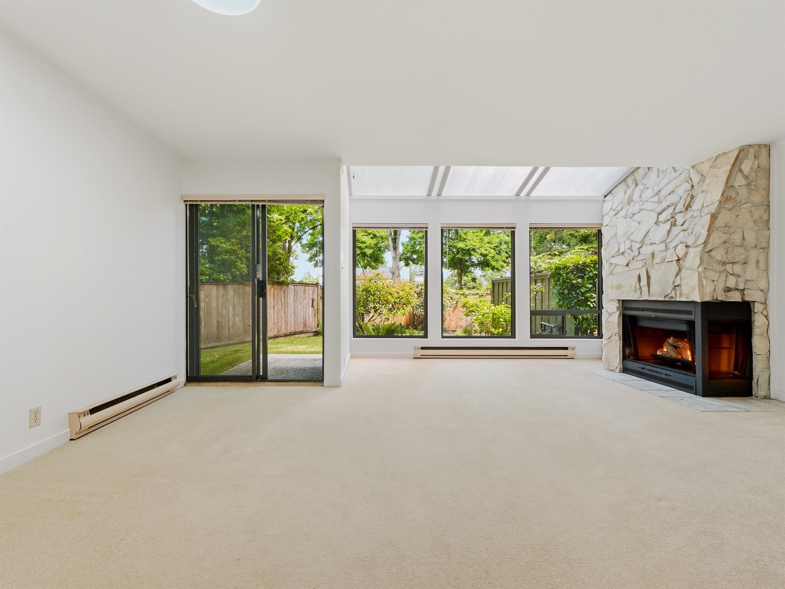 5837 Mayview Circle, Burnaby, V5E 4B7 — photo 5