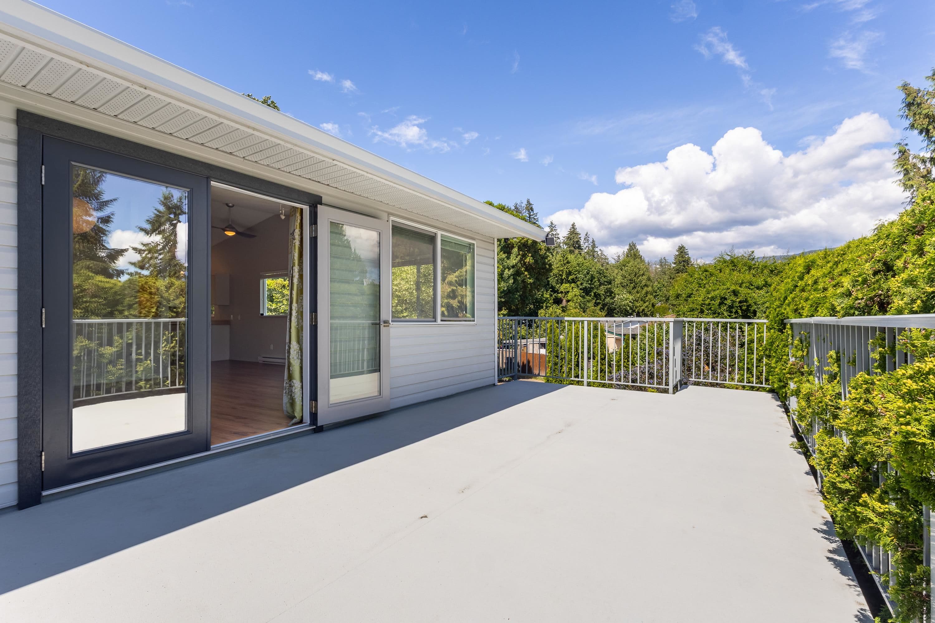5714 Trail Avenue, Sechelt, V0N 3A0 — photo 5