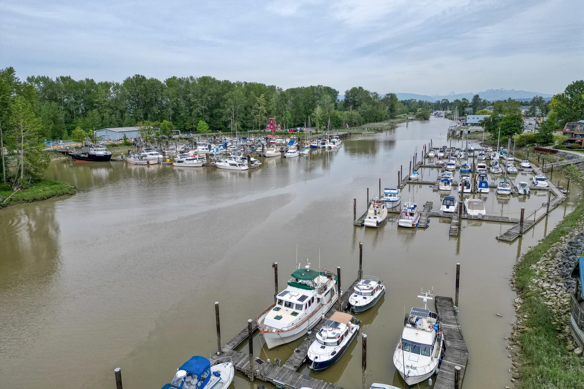 304 - 4753 W River Road, Ladner, V4K 1R9 — photo 1