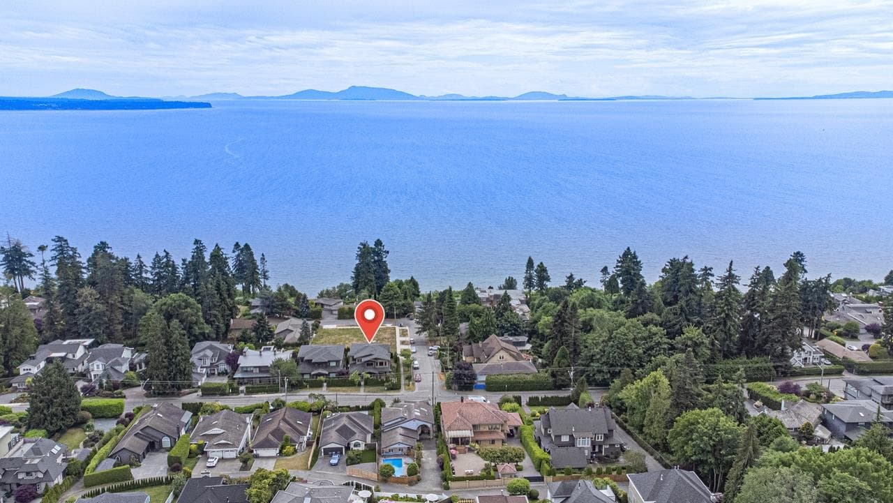 13372 Marine Drive, Surrey, V4A 1G2 — photo 2