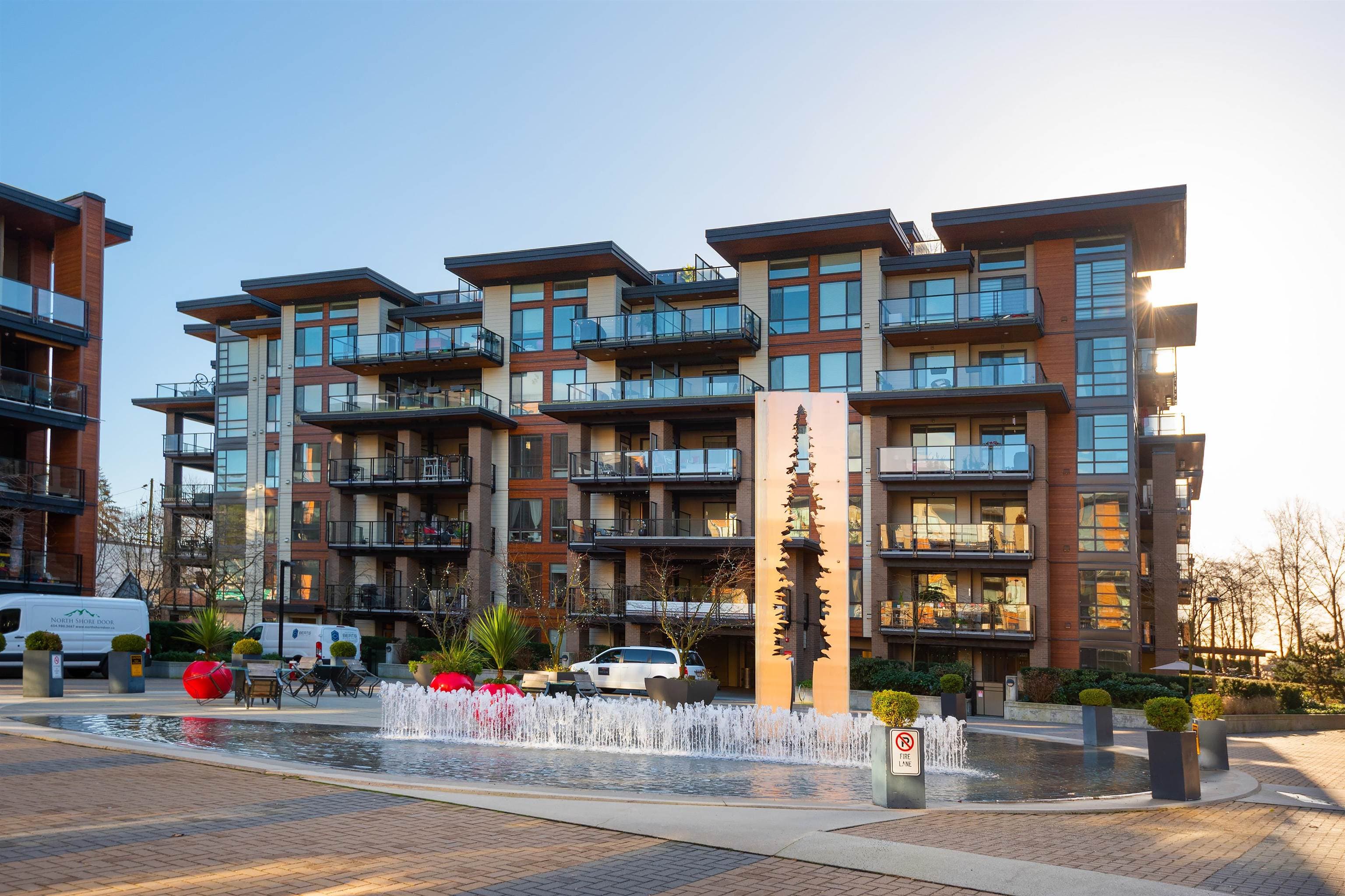 201 - 719 W 3rd Street, North Vancouver