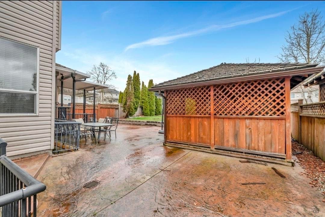 15039 69 Avenue, Surrey, V3S 0X1 — photo 2