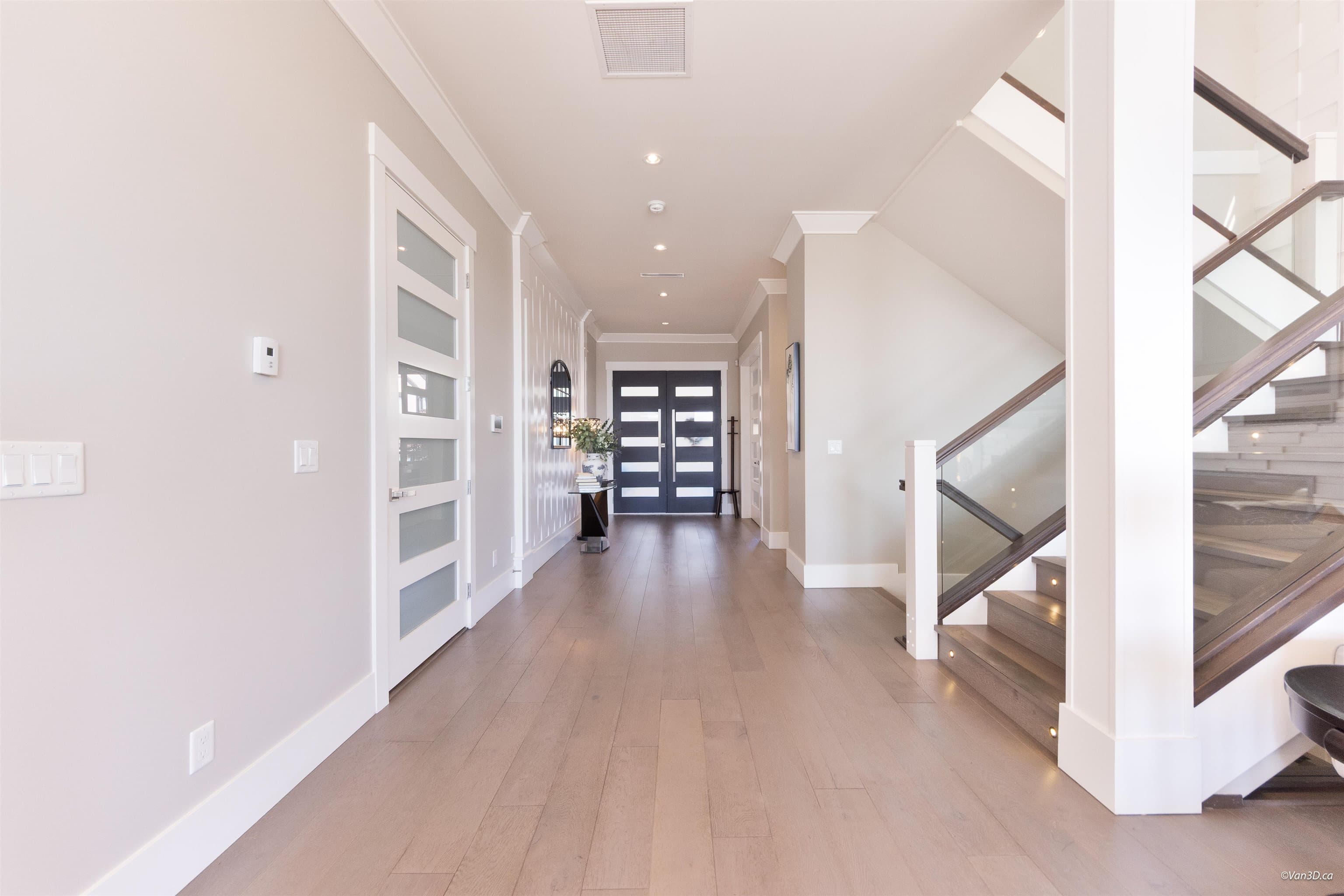 7679 155 Street, Surrey, V3R 9C1 — photo 3