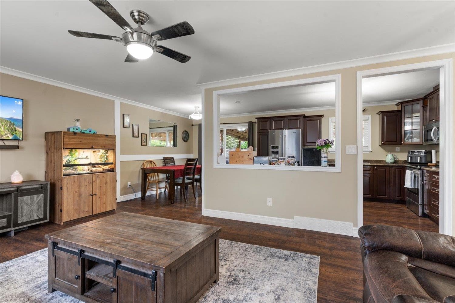 46533 Darlene Avenue, Chilliwack, V2P 6W9 — photo 4