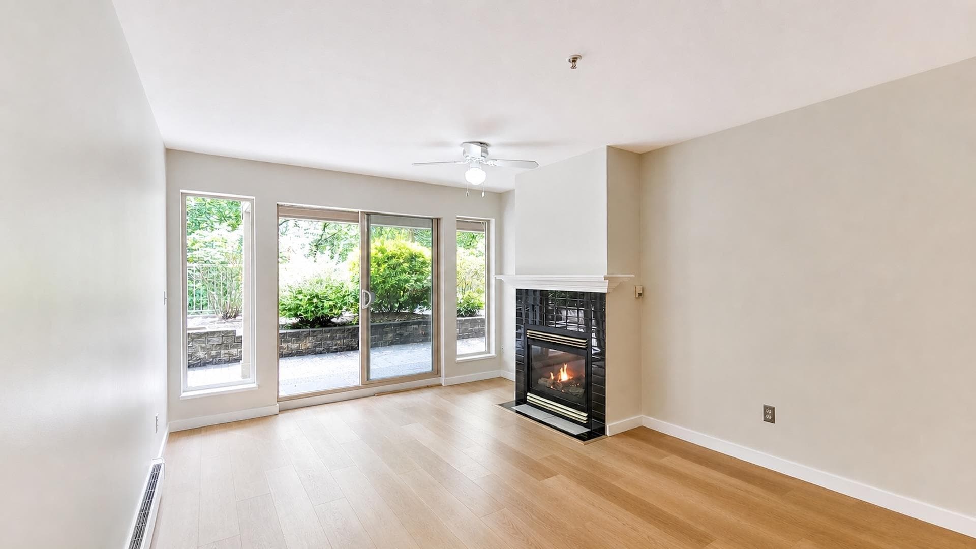 105 - 33478 Roberts Avenue, Abbotsford, V2S 8E1 — photo 1