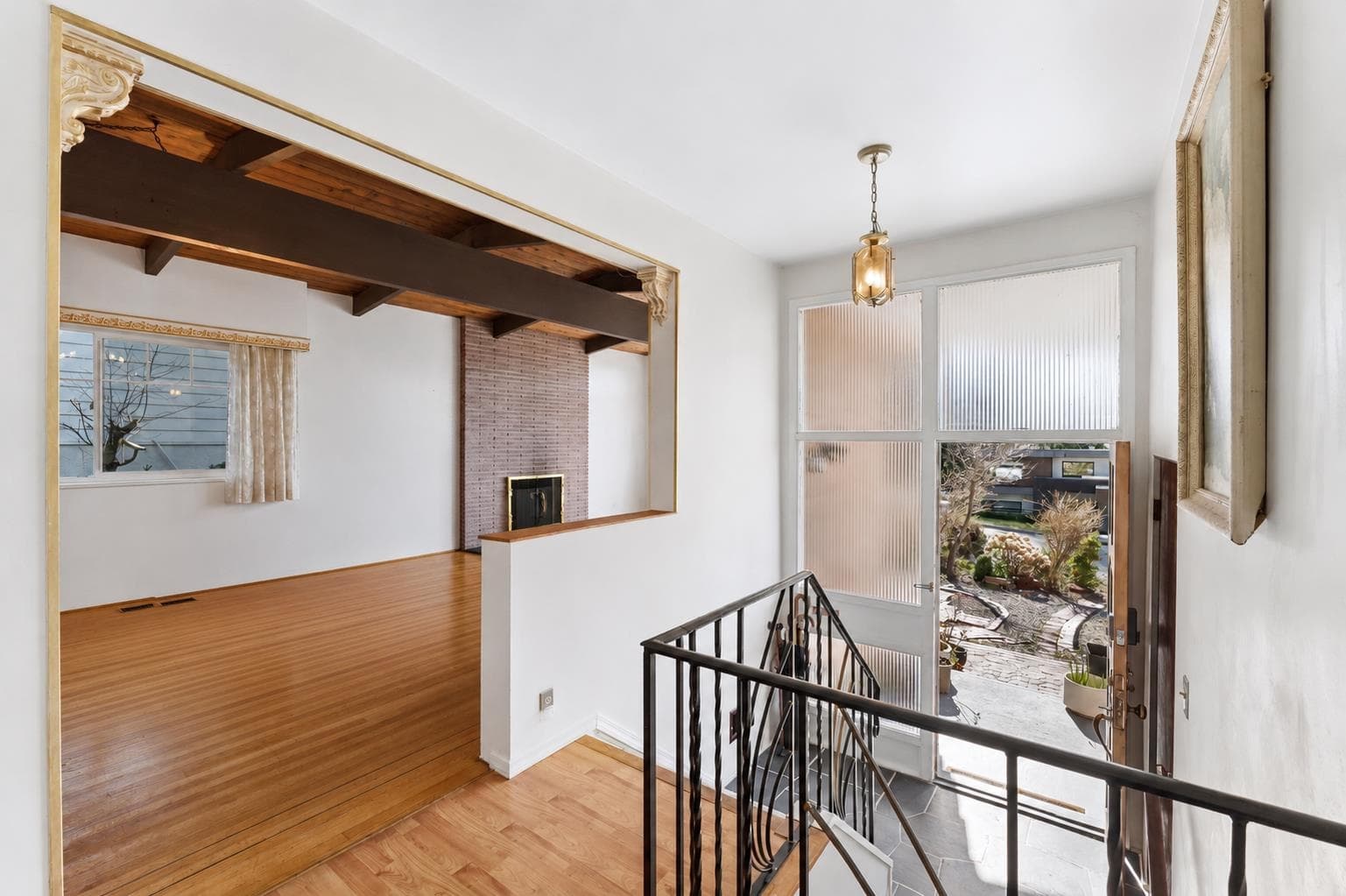 922 Canyon Boulevard, North Vancouver, V7R 2J8 — photo 1
