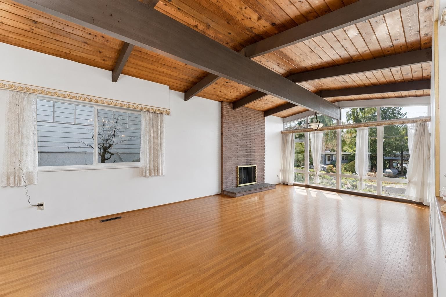 922 Canyon Boulevard, North Vancouver, V7R 2J8 — photo 4