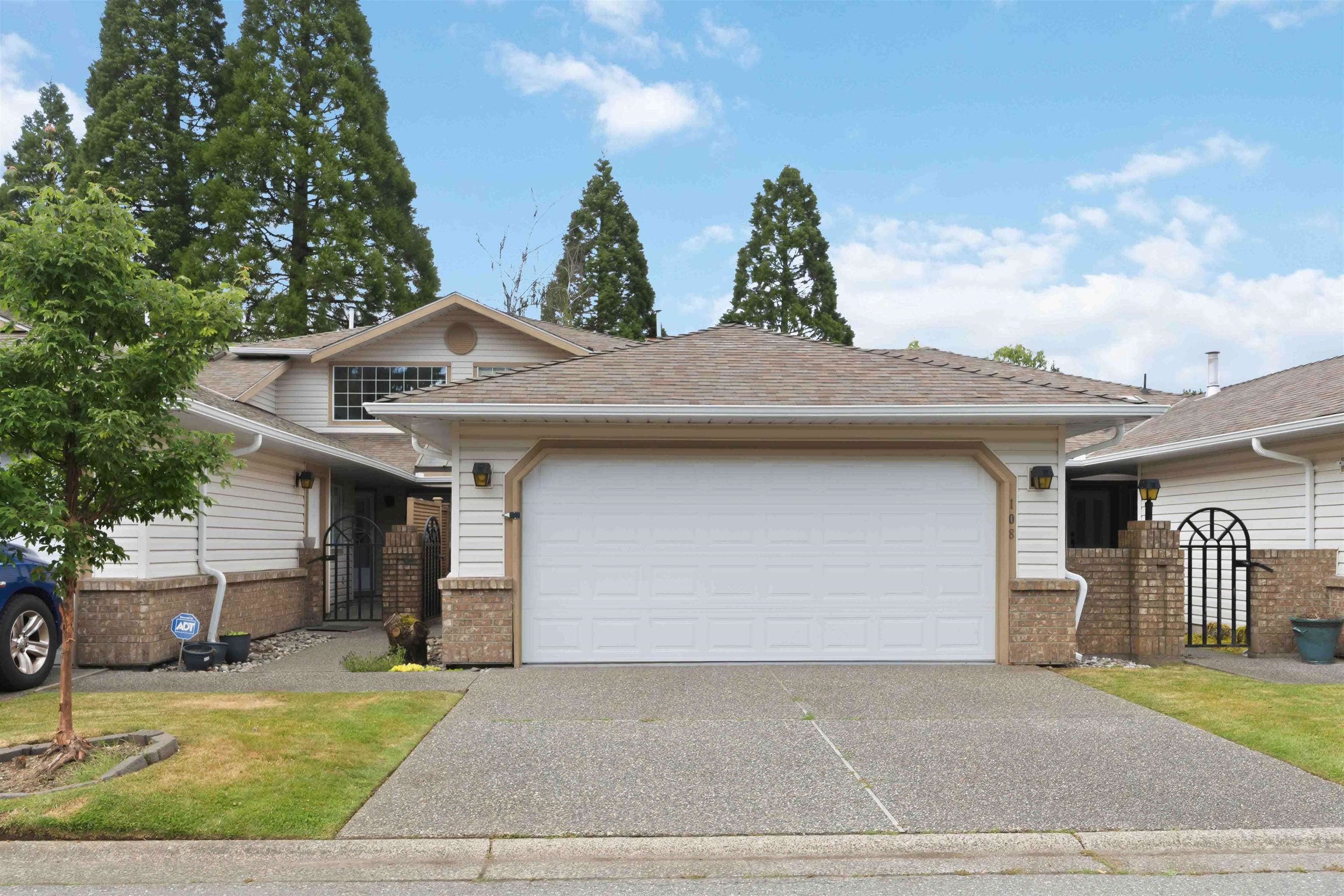 108 - 9715 148a Street, Surrey, V3R 9N8 — photo 2