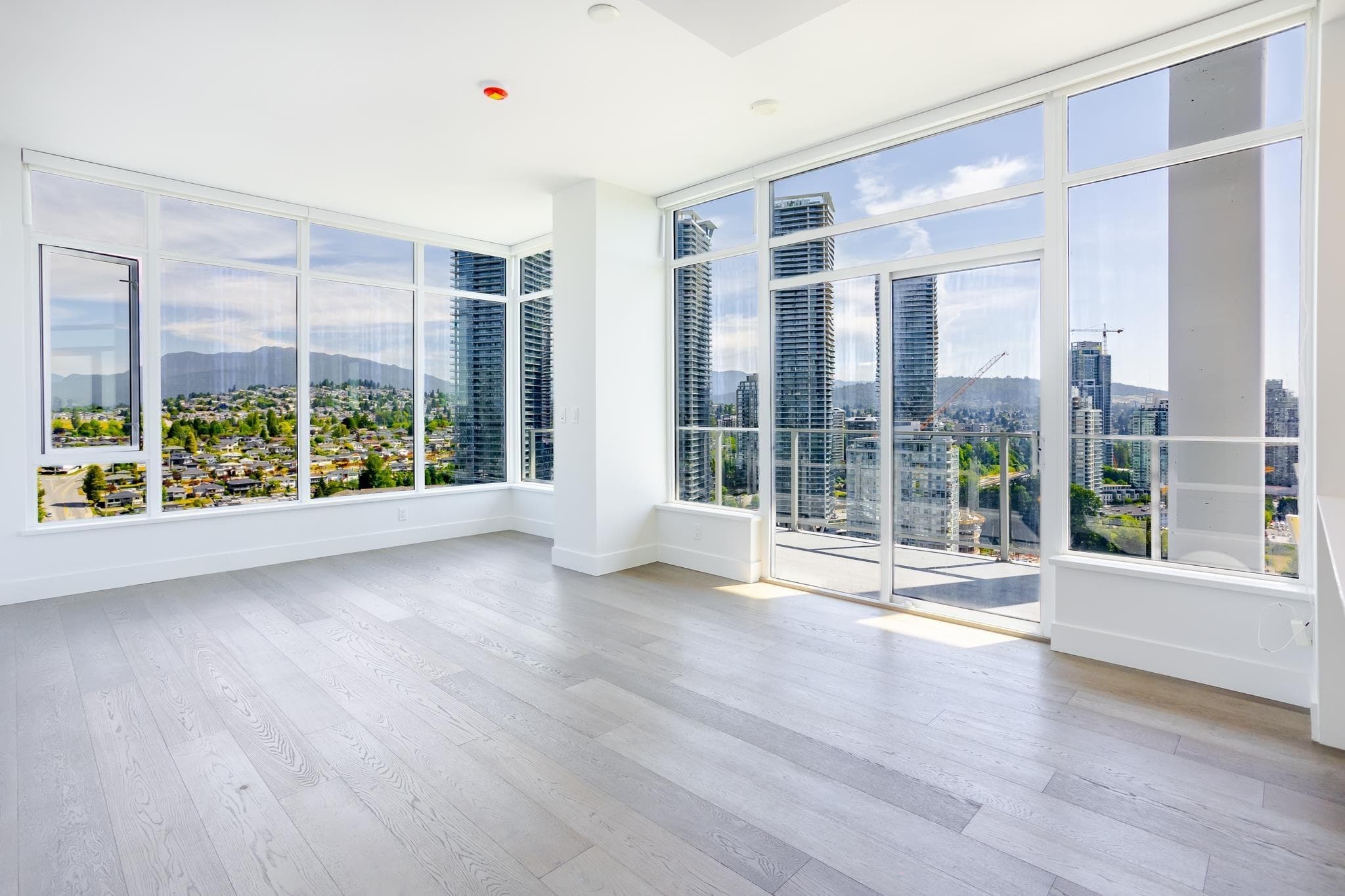 2702 - 2351 Beta Avenue, Burnaby, V5C 0M2 — photo 3