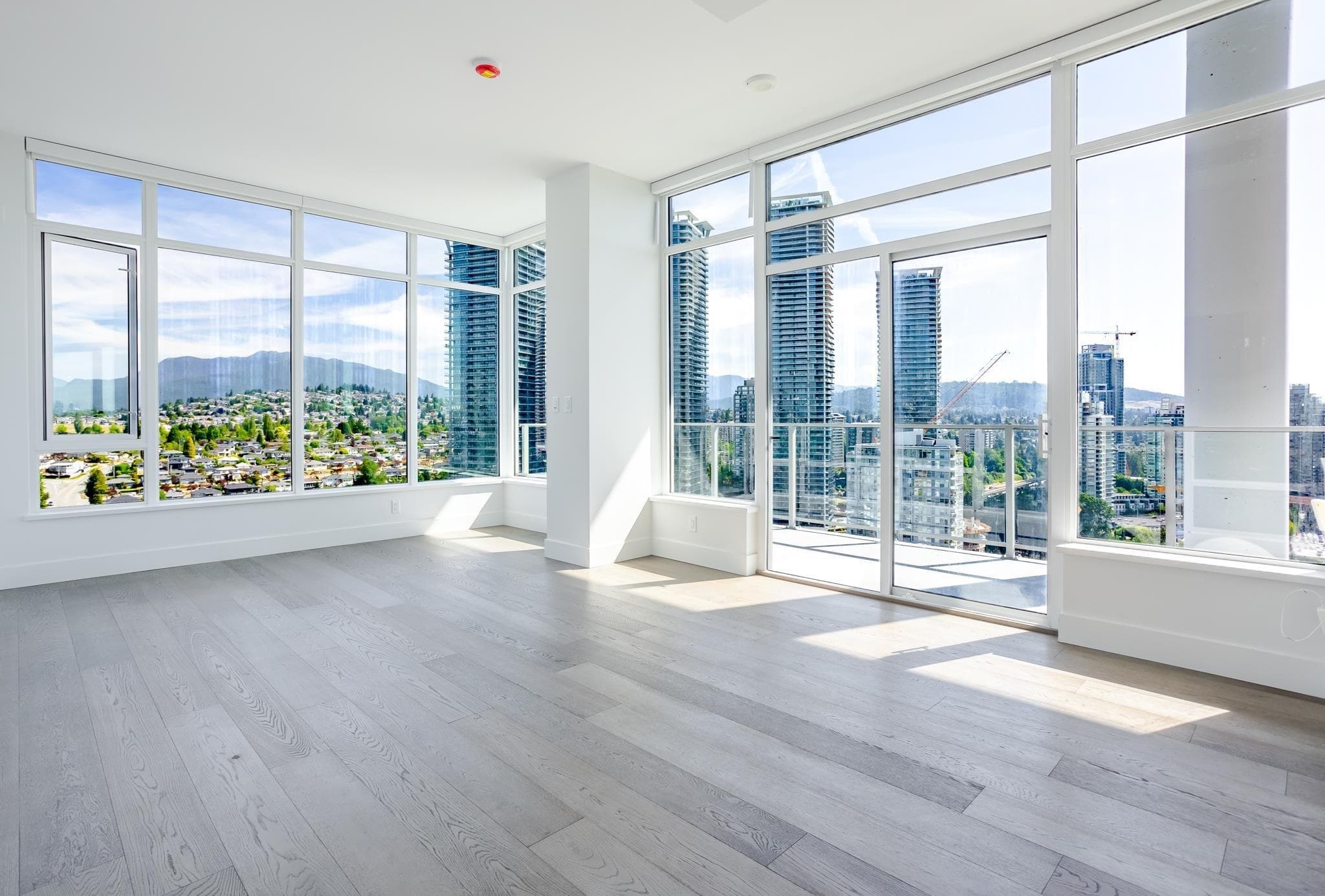 2702 - 2351 Beta Avenue, Burnaby, V5C 0M2 — photo 4