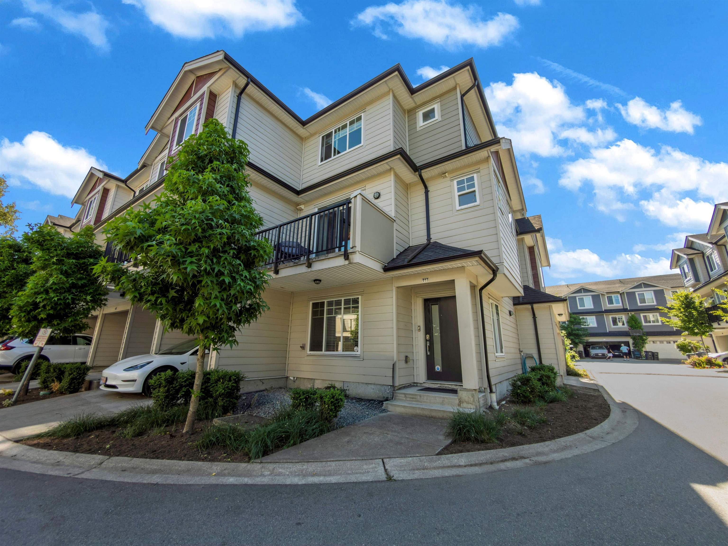 113 - 13898 64 Avenue, Surrey, V3W 1L6 — photo 1