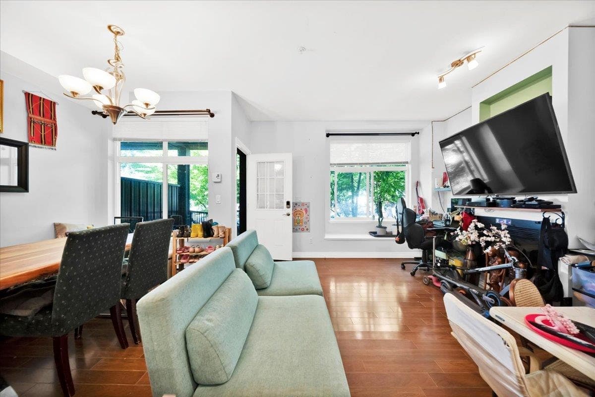 207 - 7333 16th Avenue, Burnaby, V3N 0A8 — photo 3