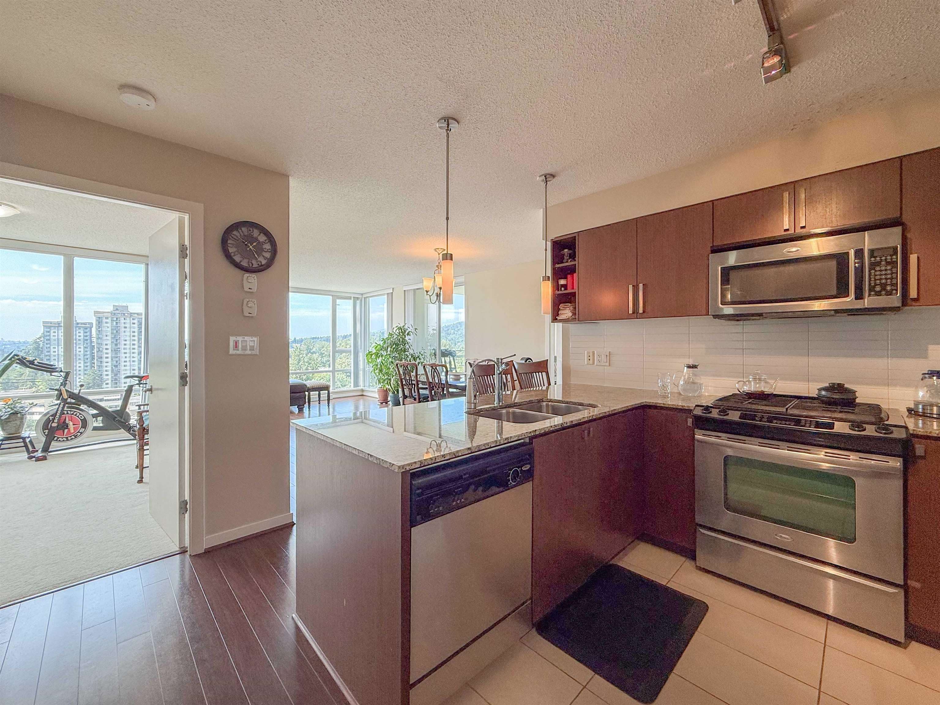 905 - 9868 Cameron Street, Burnaby, V3J 0A5 — photo 2