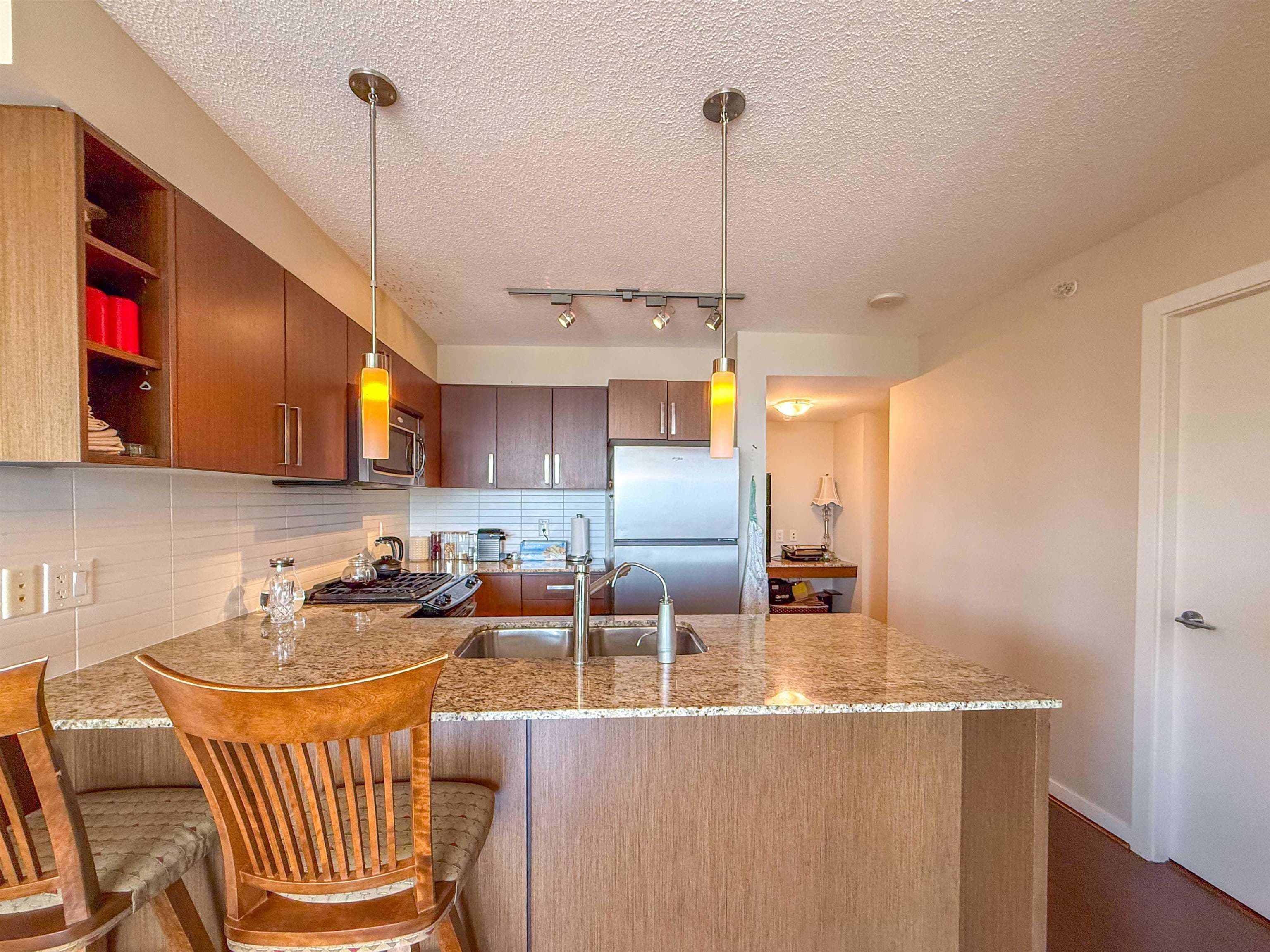 905 - 9868 Cameron Street, Burnaby, V3J 0A5 — photo 3
