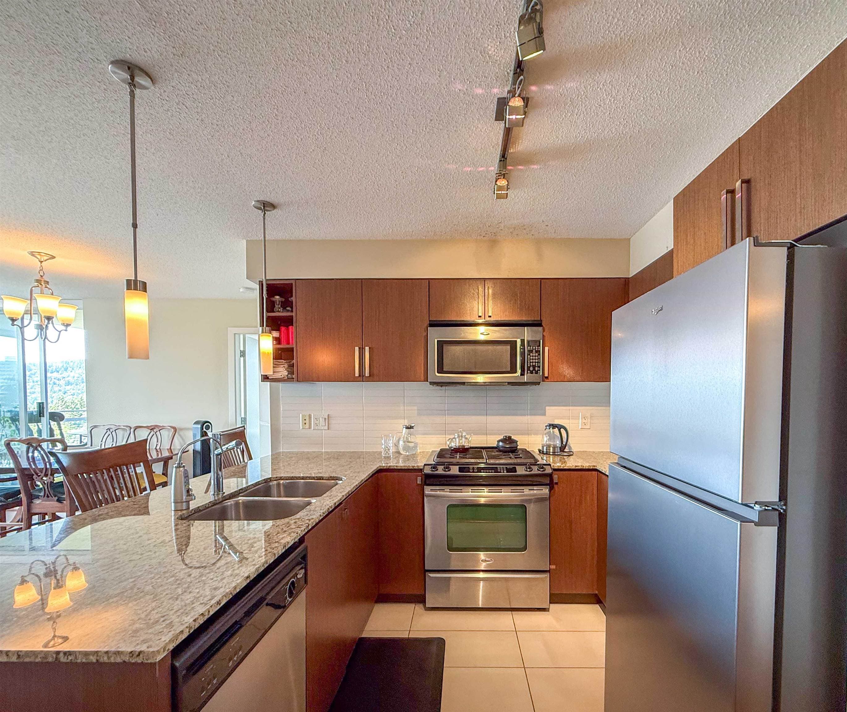 905 - 9868 Cameron Street, Burnaby, V3J 0A5 — photo 4