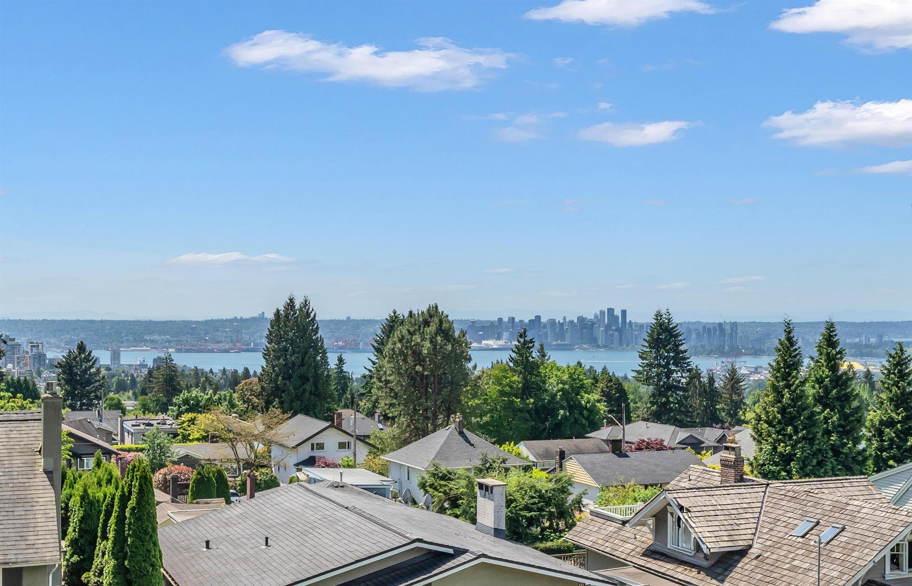 111 Sandringham Crescent, North Vancouver, V7N 4E9 — photo 3